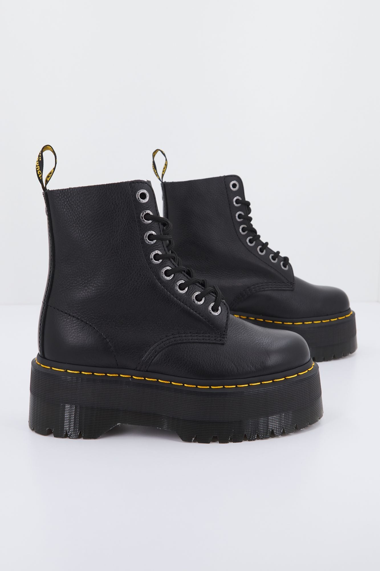 DR. MARTENS PASCAL MAX PISA en color NEGRO (2)