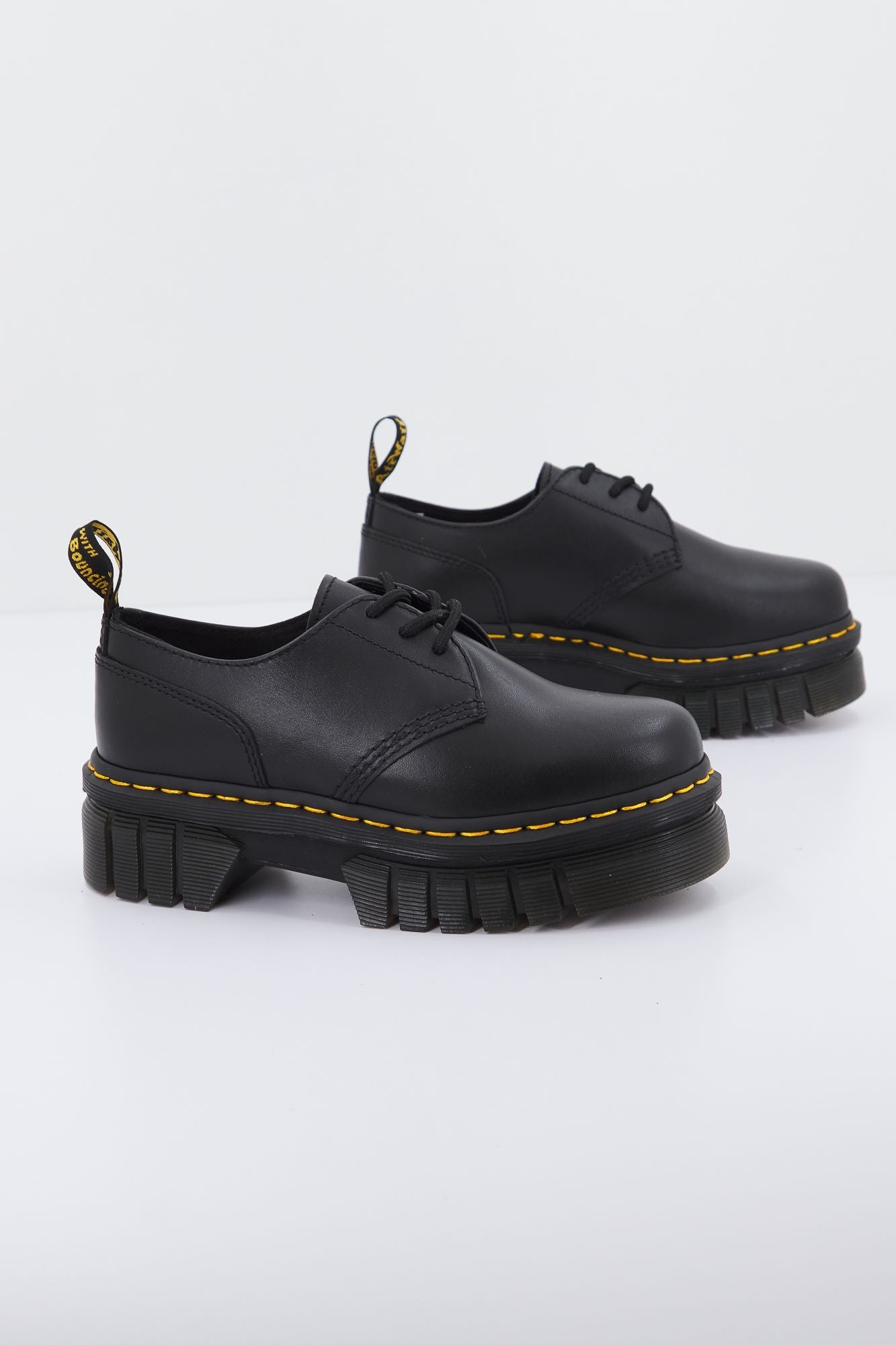 DR. MARTENS AUDRICK 3-EYE SHOE en color NEGRO (3)