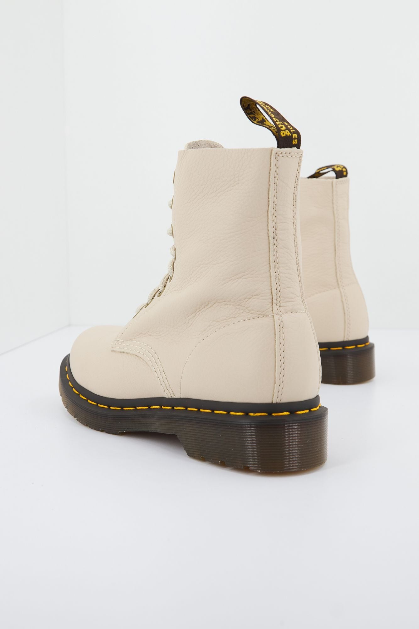 DR. MARTENS PASCAL PARCHMENT VI en color BEIS (3)