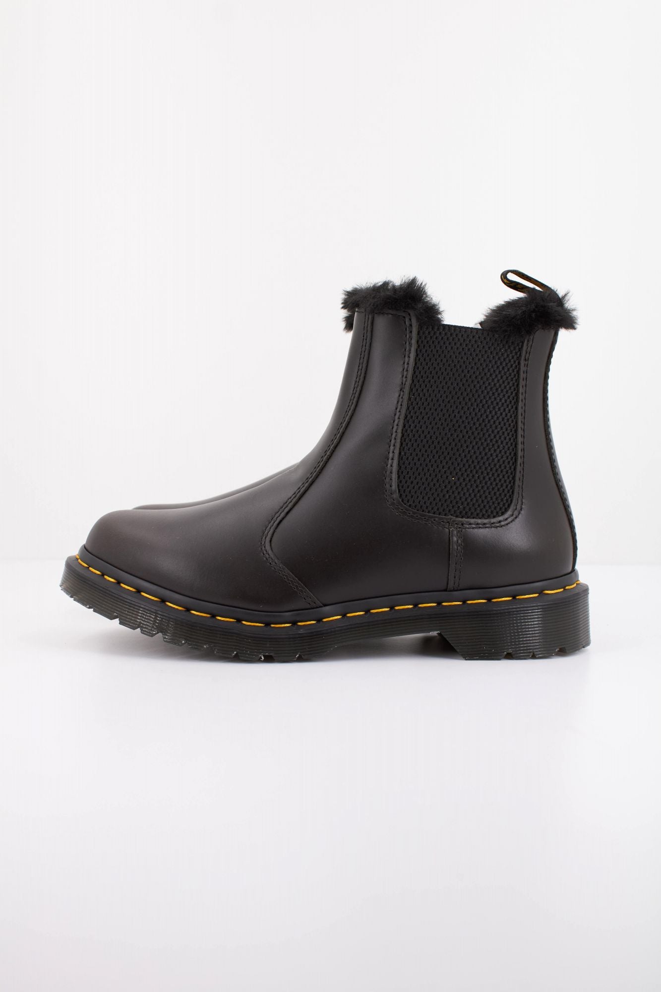 DR. MARTENS LEONORE en color NEGRO (1)