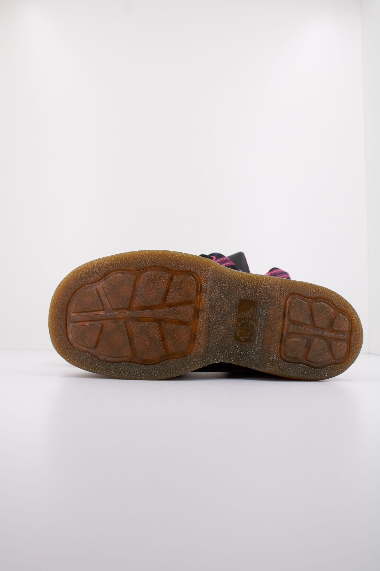 DR. MARTENS BUZZ 5I en color ROSA (5)