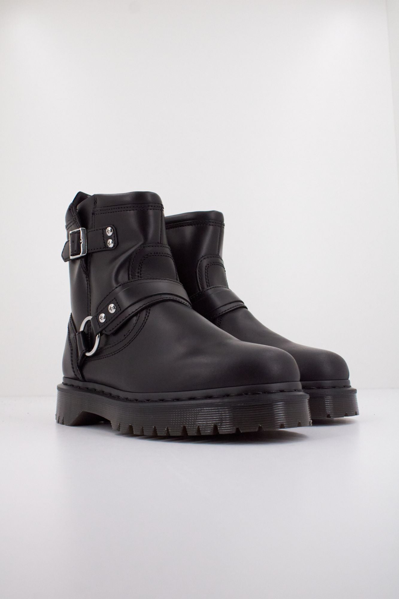 DR. MARTENS ANISTONE HRNS en color NEGRO (2)