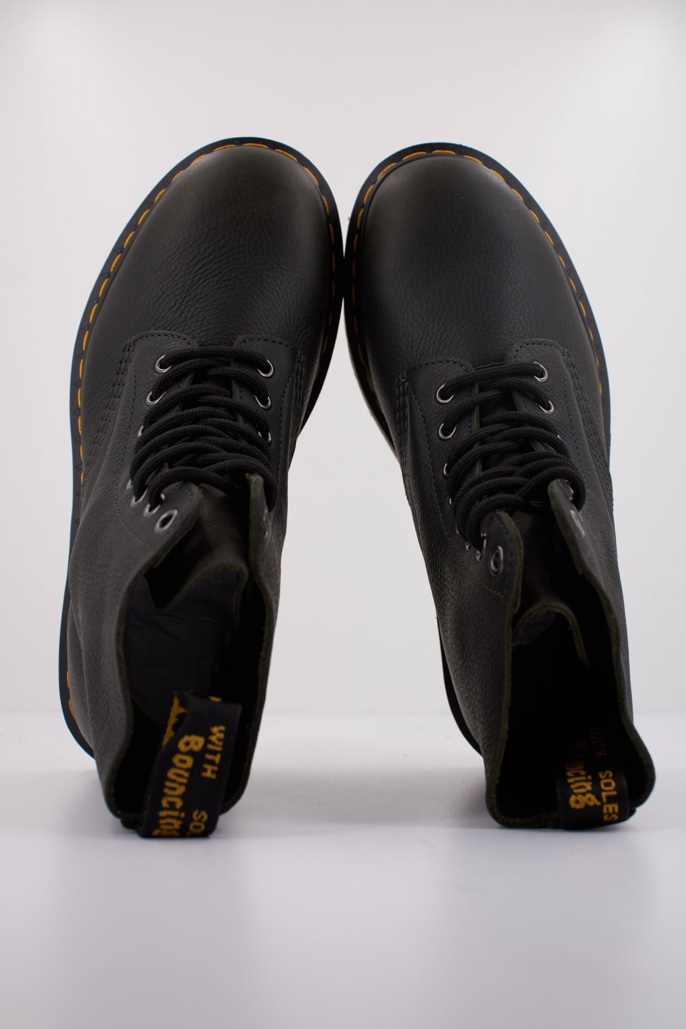 DR. MARTENS 1460 PASCAL en color VERDE (3)