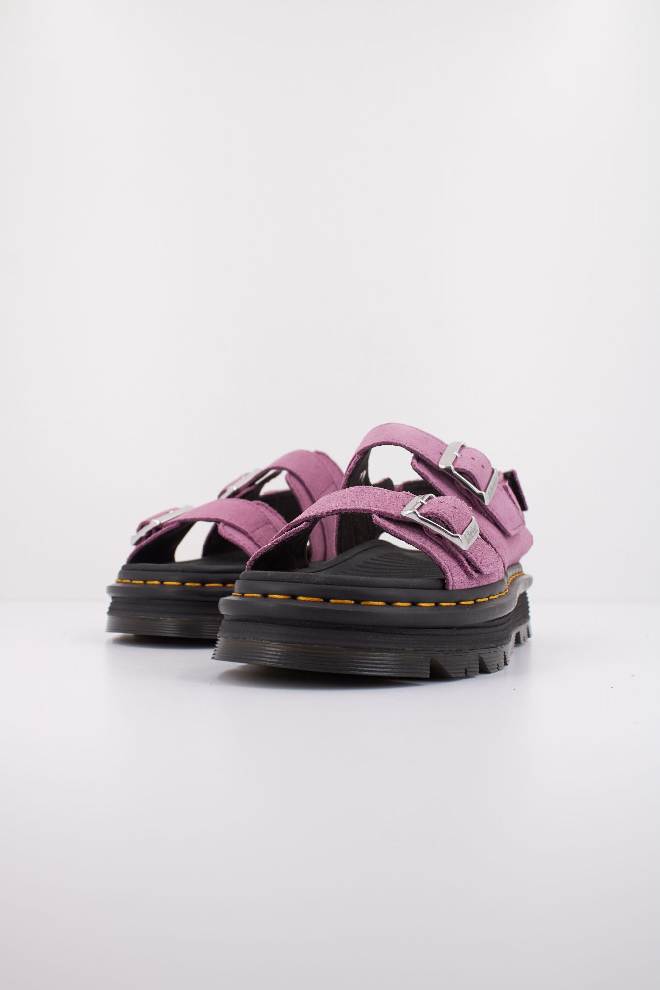 DR. MARTENS ZEBZAG SANDAL en color VIOLETA (2)