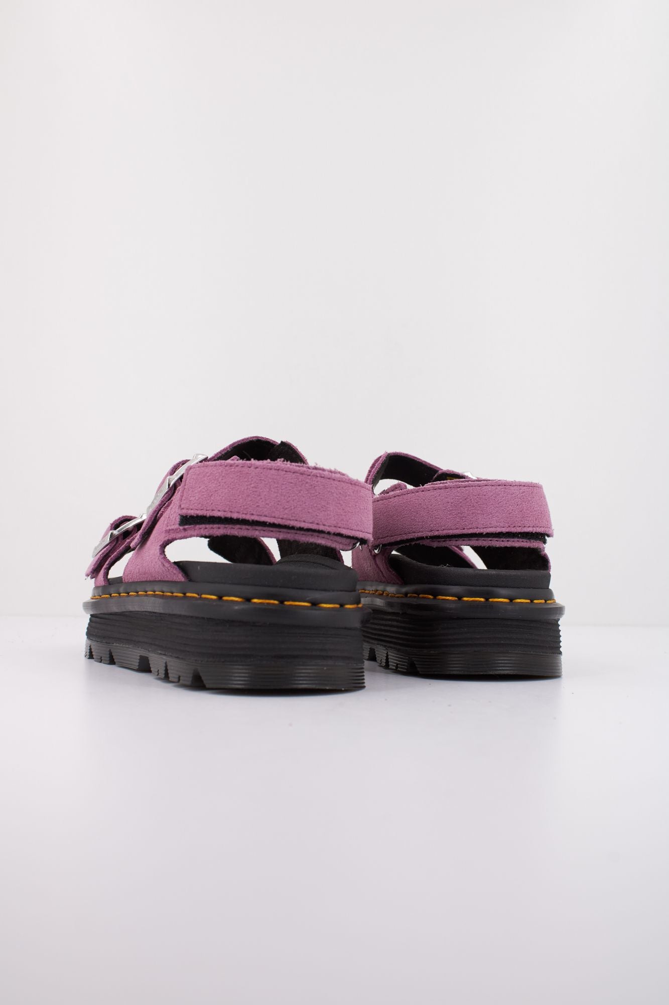 DR. MARTENS ZEBZAG SANDAL en color VIOLETA (4)