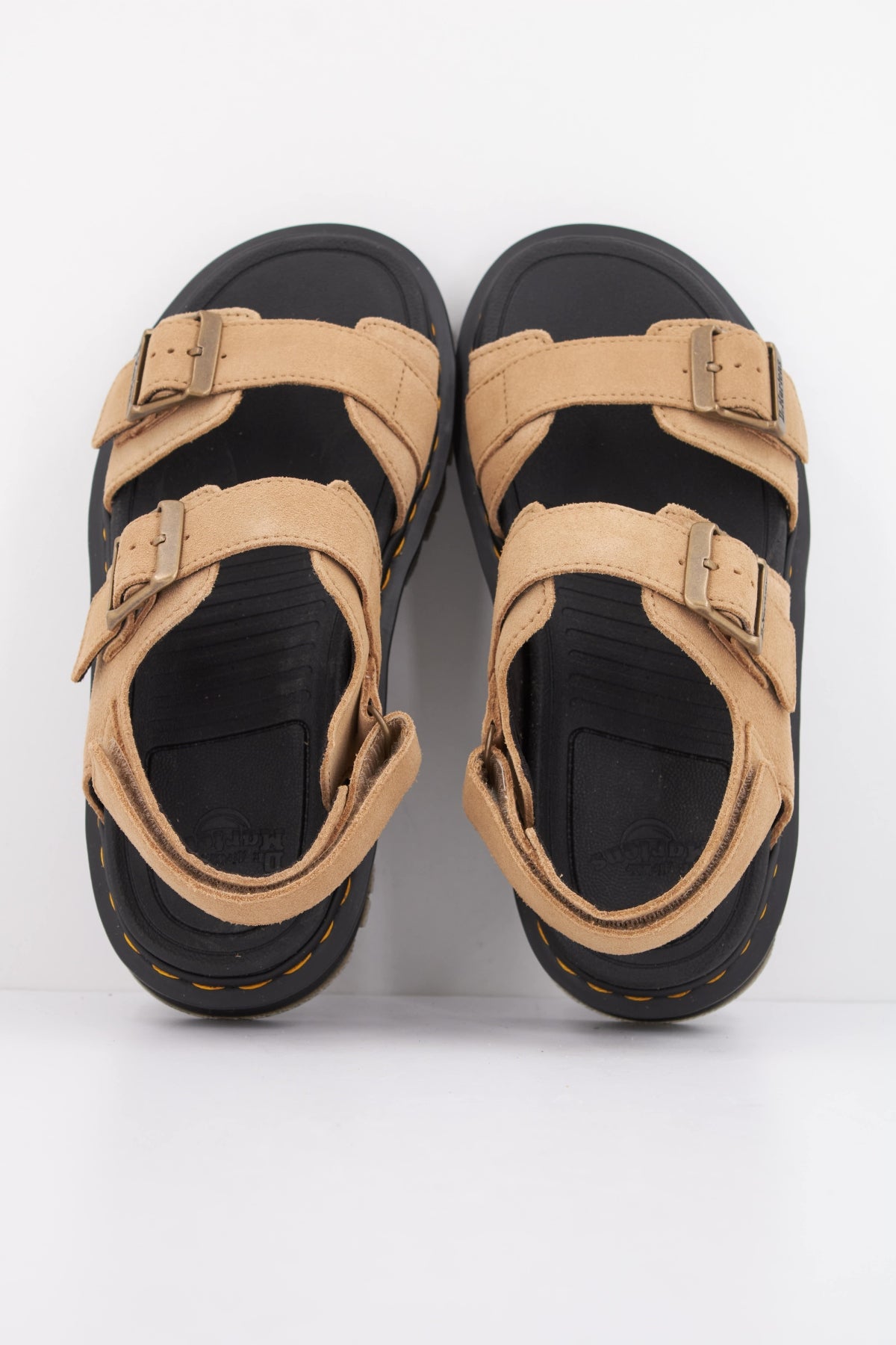 DR. MARTENS ZEBZAG SANDAL en color MARRON (3)