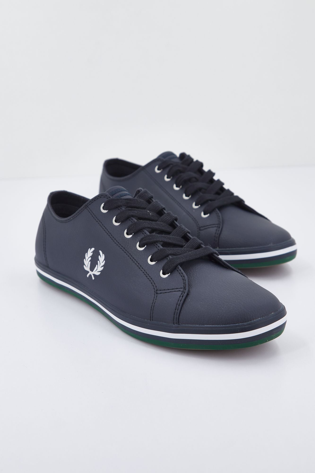 FRED PERRY KINGSTON LEATHER en color AZUL (1)