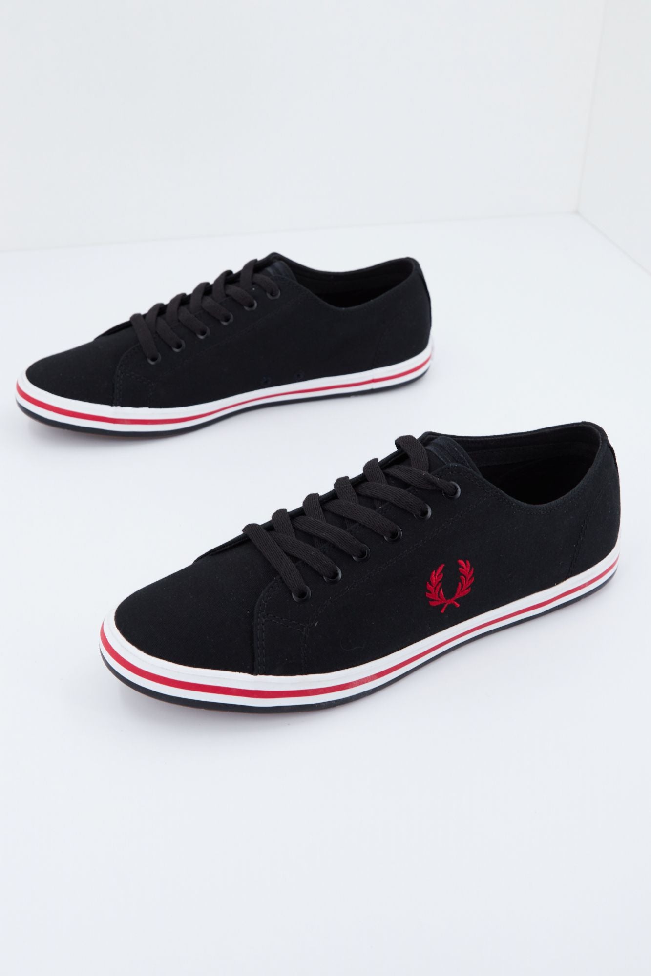 FRED PERRY KINGSTON TWILL en color NEGRO (3)
