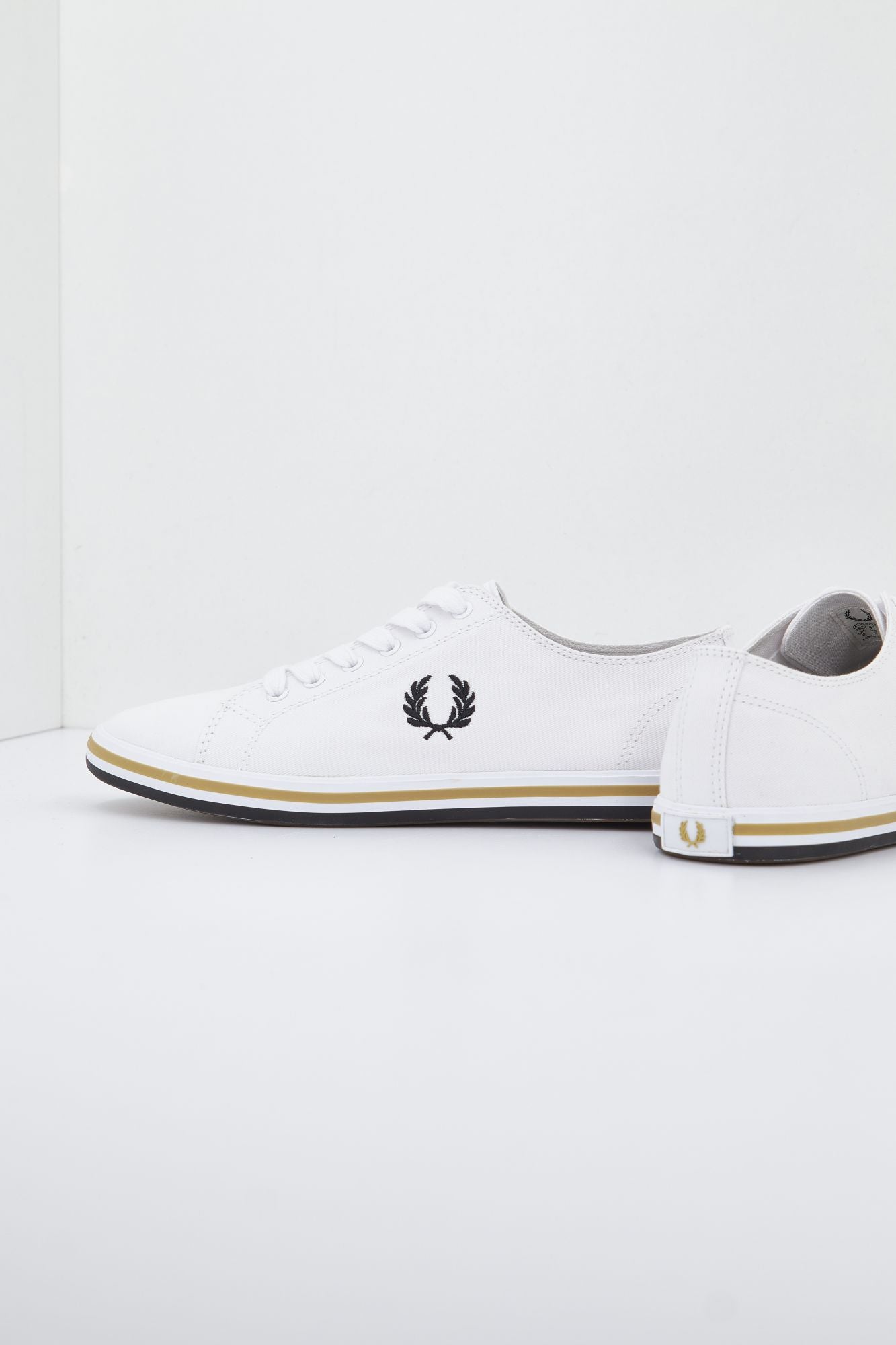 FRED PERRY KINGSTON TWILL en color BLANCO (1)