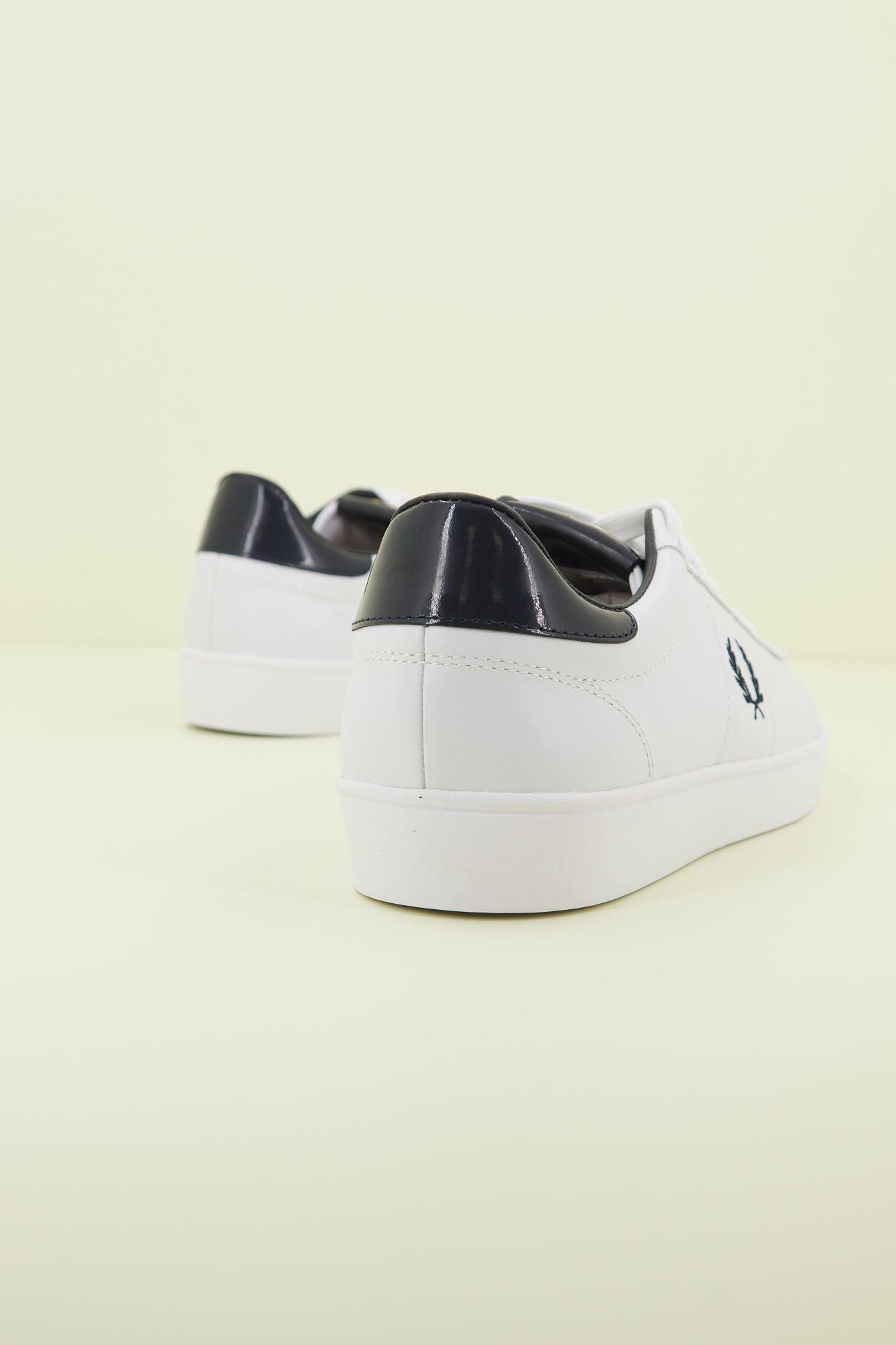 FRED PERRY SPENCER en color BLANCO (3)