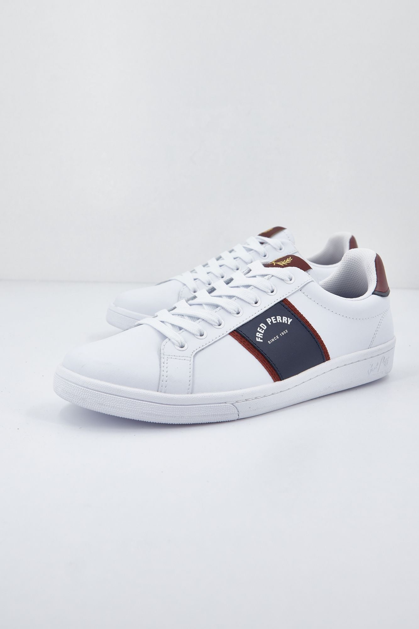 FRED PERRY B1254 en color BLANCO (1)