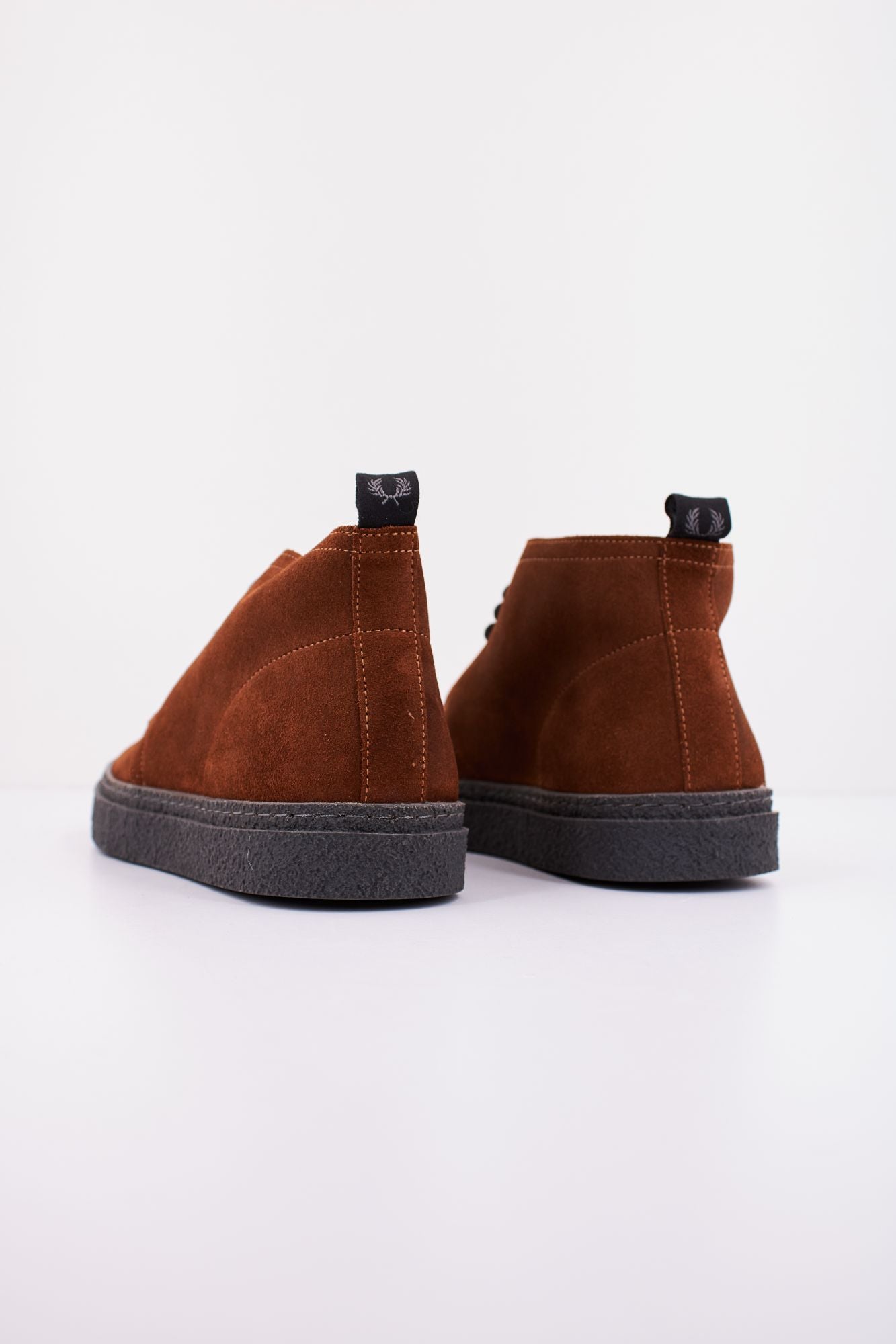 FRED PERRY HAWLEY SUEDE en color MARRON (3)