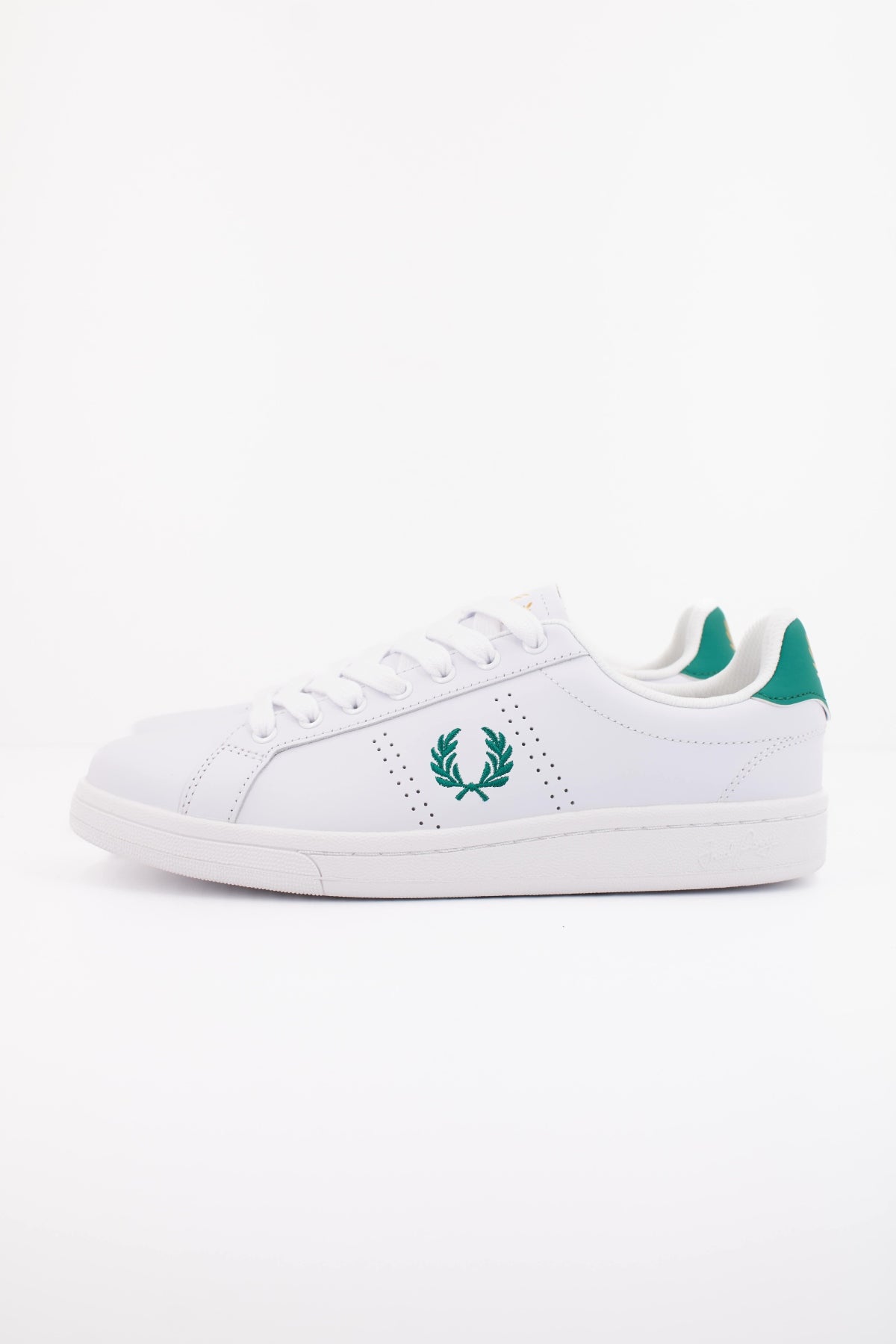 FRED PERRY B721 LEATHER en color BLANCO (1)
