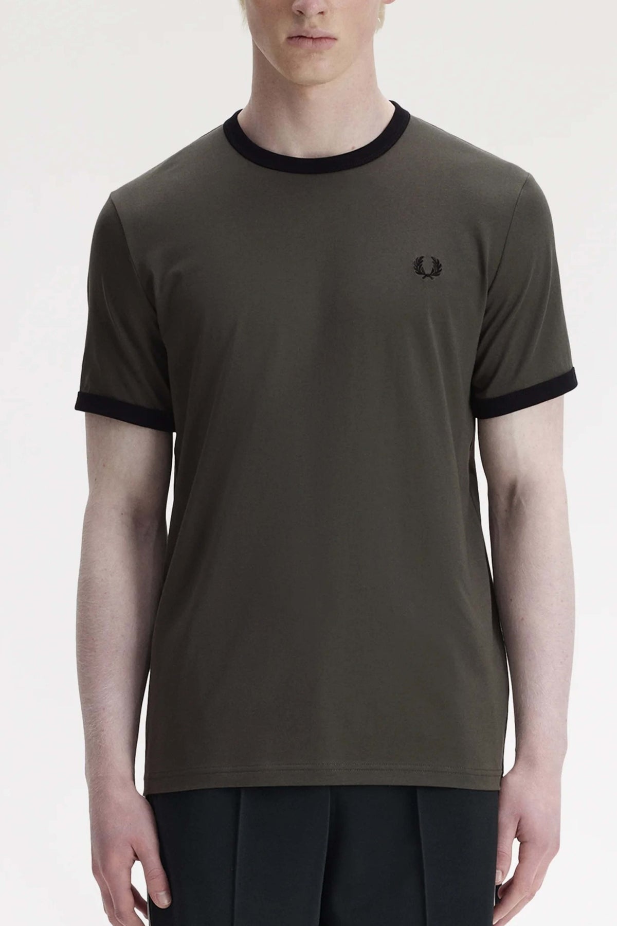 FRED PERRY RINGER T-SHIRT en color VERDE (1)