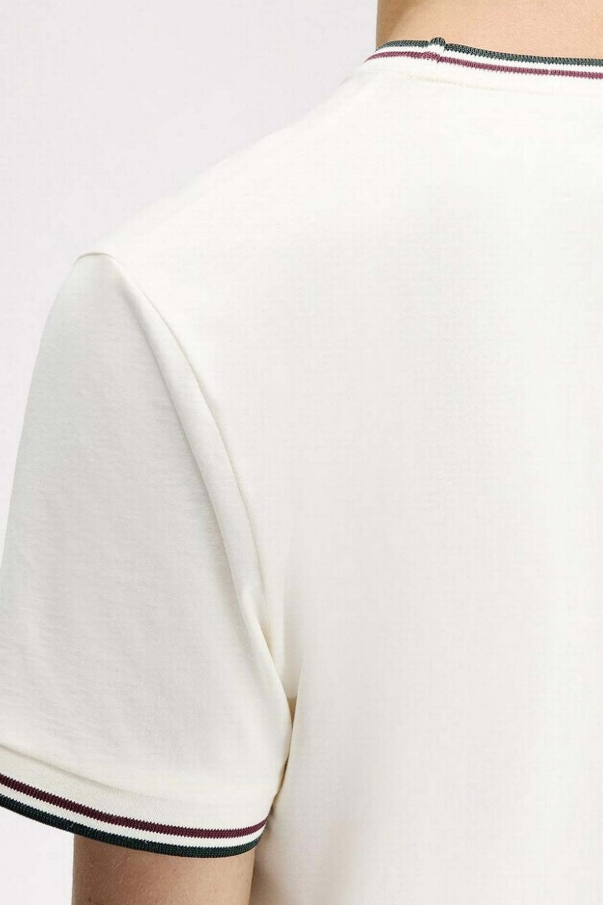 FRED PERRY TWIN TIPPED T-SHIRT en color BLANCO (4)