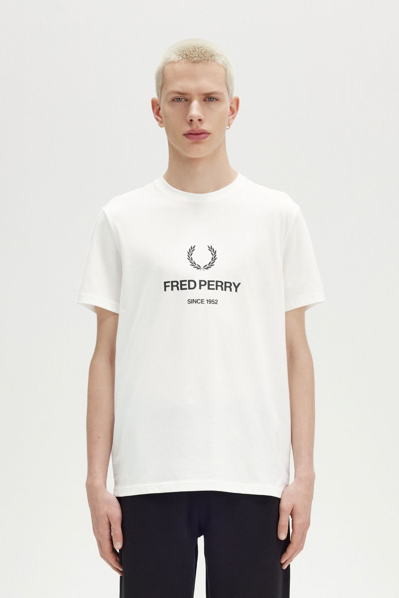 FRED PERRY GRAPHIC T-SHIRT en color BLANCO (1)