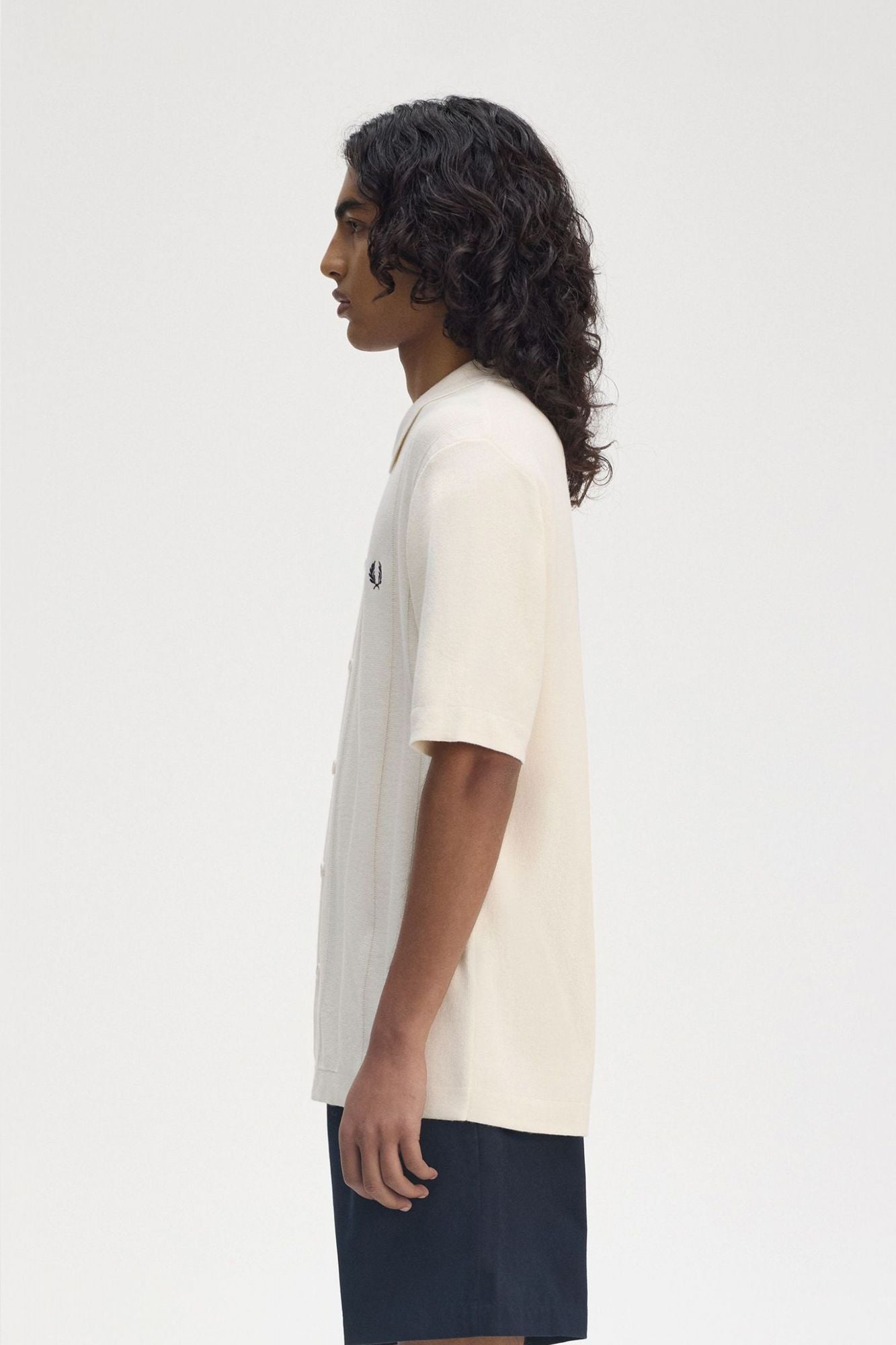 FRED PERRY BUTTON THROUGH SS SHIRT en color BEIS (3)