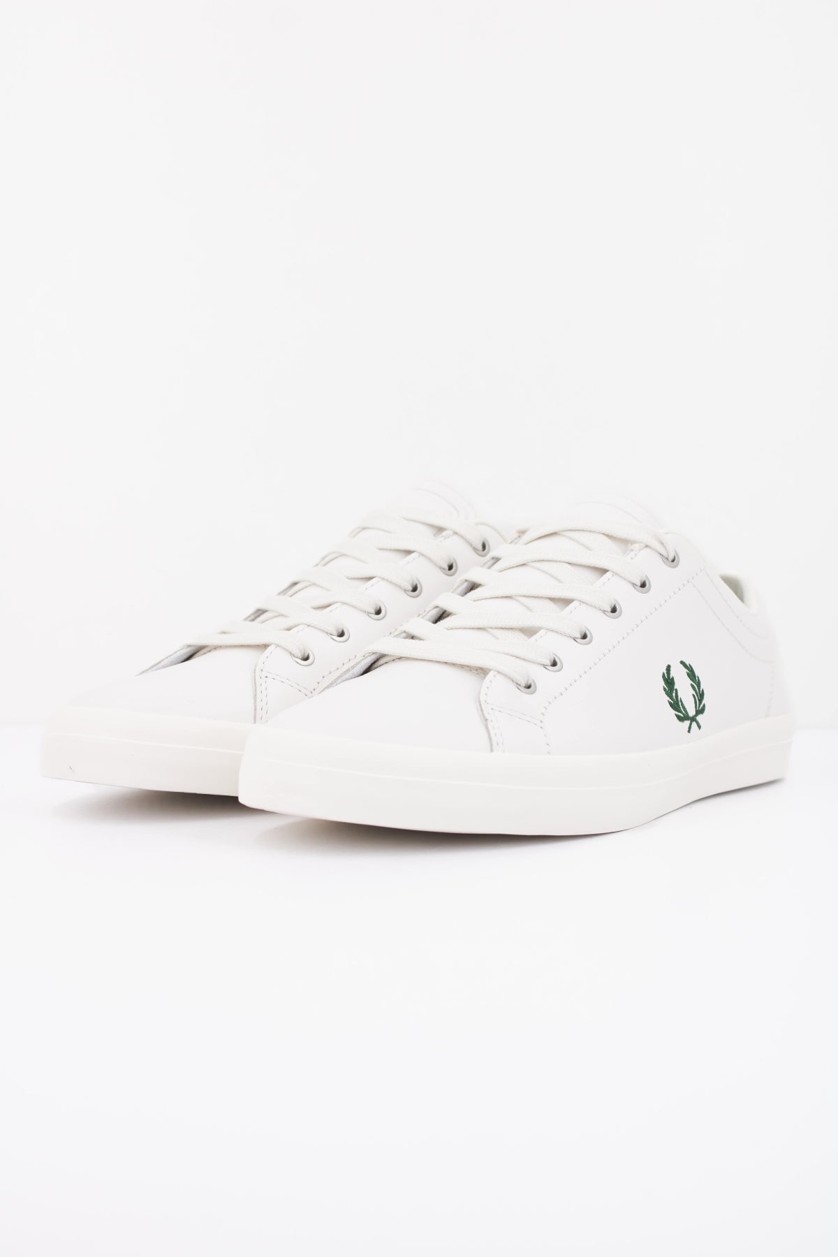 FRED PERRY BASELINE LEATHER en color BLANCO (2)