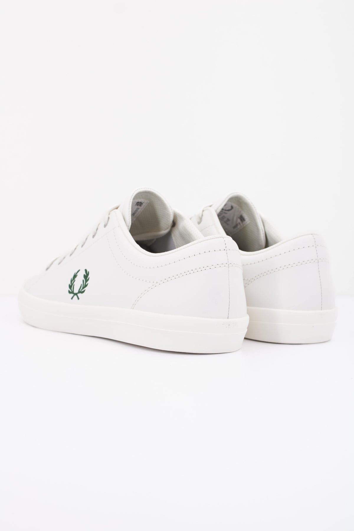 FRED PERRY BASELINE LEATHER en color BLANCO (4)