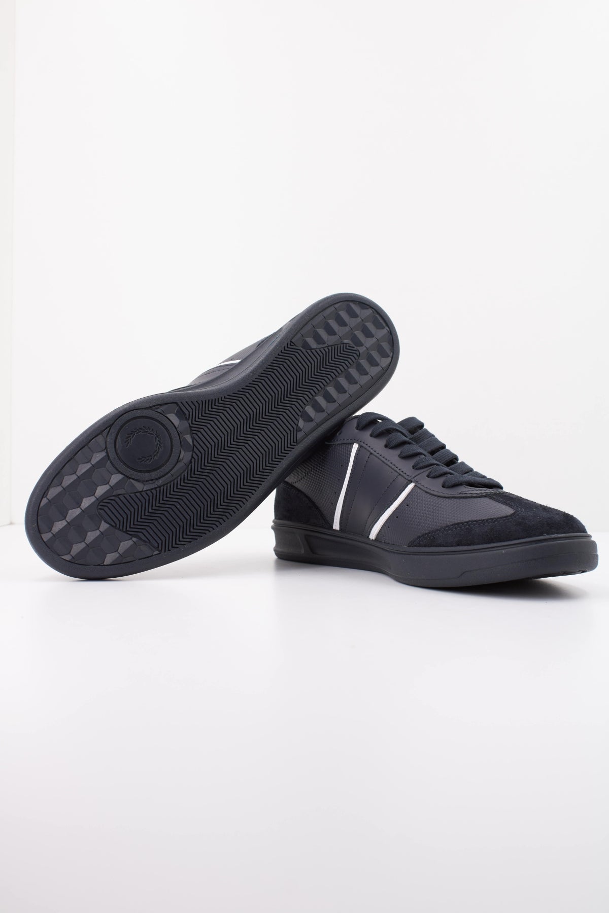 FRED PERRY B4 EMBOSSED LEATHER en color AZUL (5)