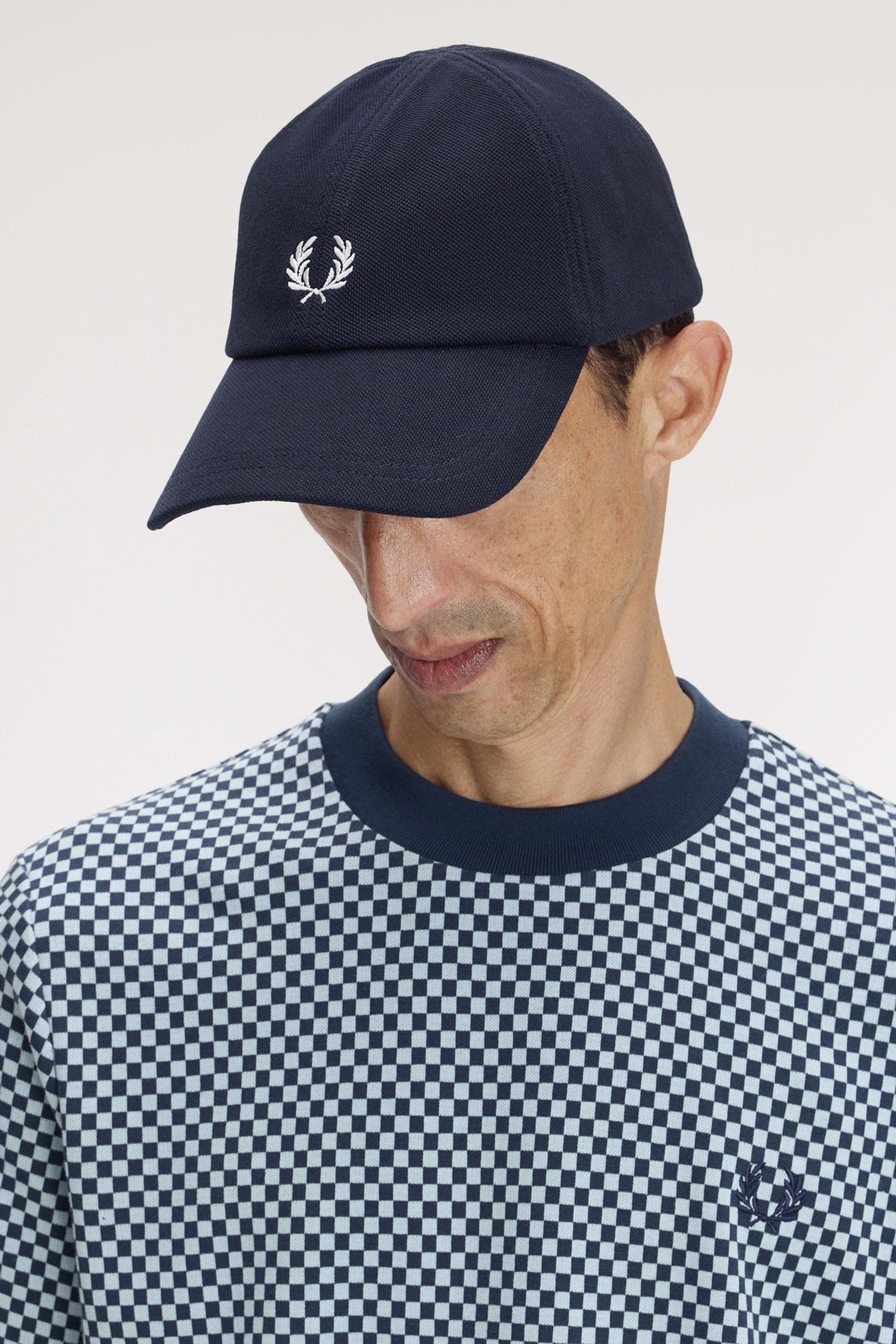 FRED PERRY PIQUE CLASSIC CAP en color AZUL (1)