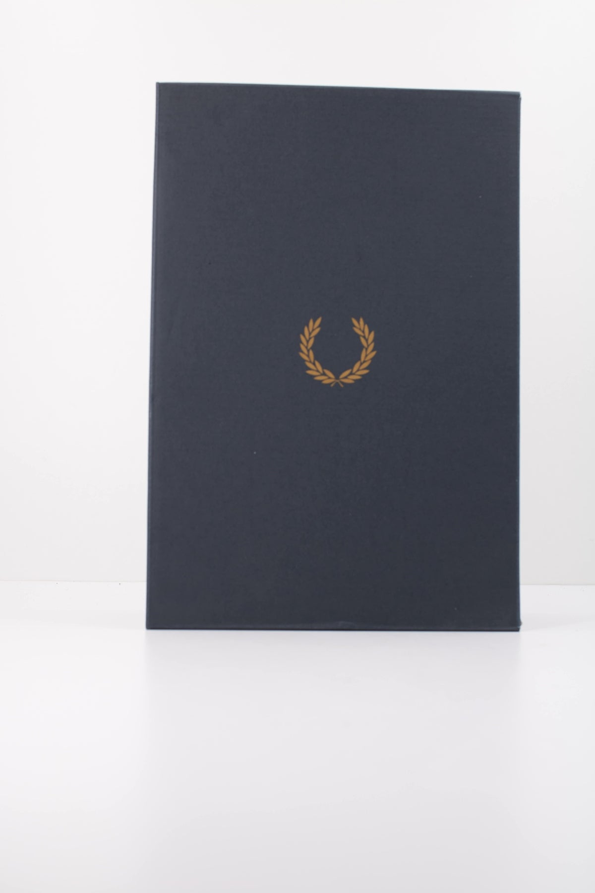 FRED PERRY B11 LEATHER en color NEGRO (6)