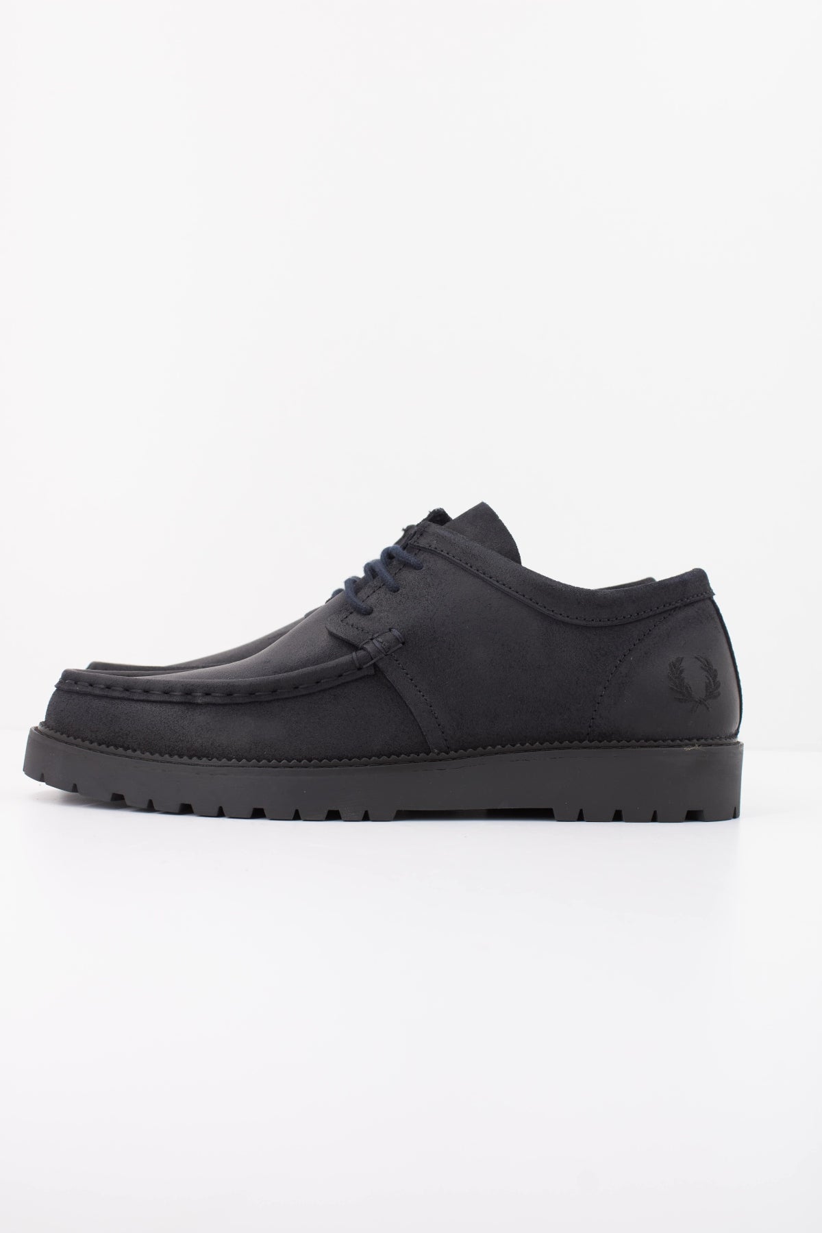 FRED PERRY KENNEY LOW WAXED en color NEGRO (1)