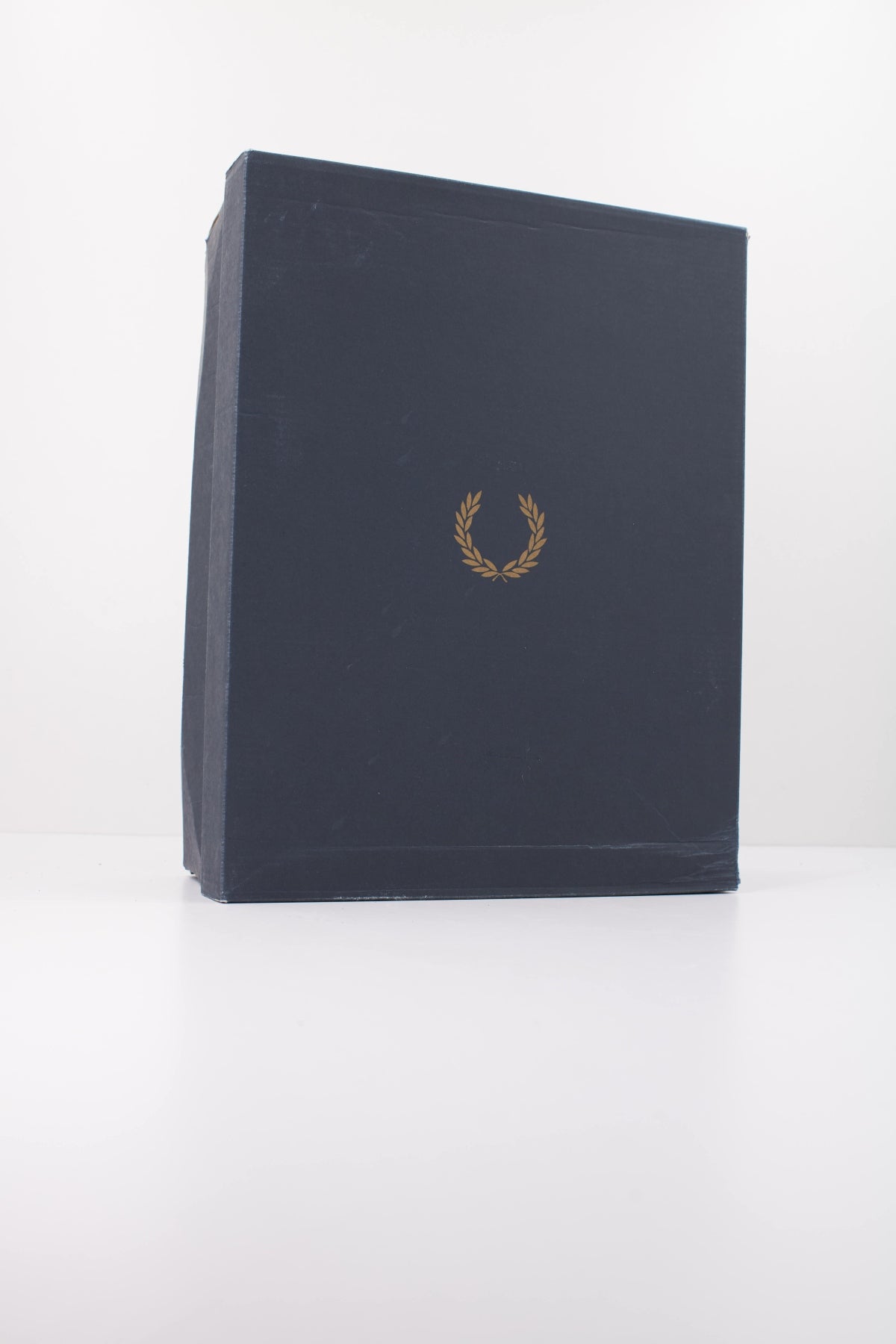 FRED PERRY HAWLEY SUEDE en color MARRON (6)