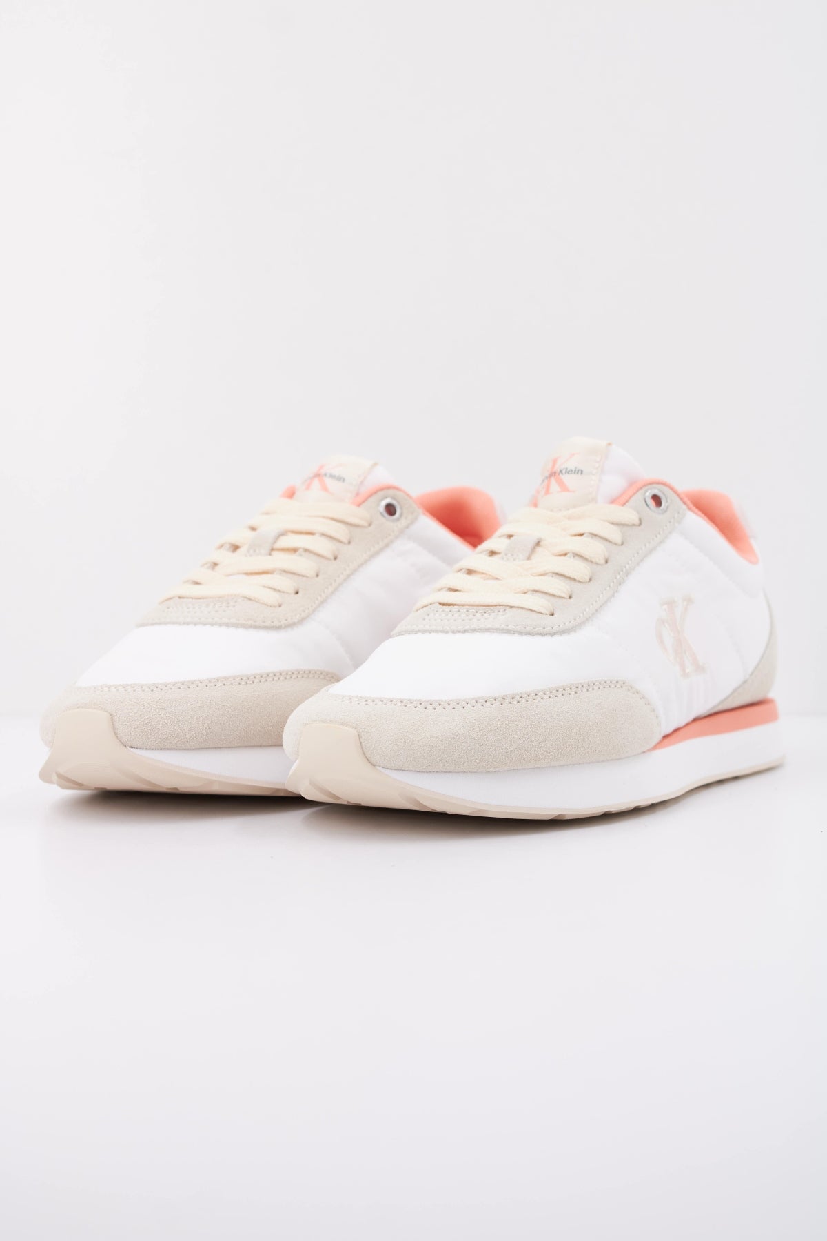 CALVIN KLEIN RETRO RUNNER LACE UP NY en color BEIS (2)