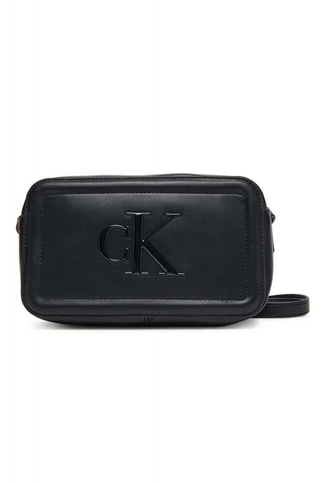 CALVIN KLEIN RAISED CK CAMERA BAG en color NEGRO (1)