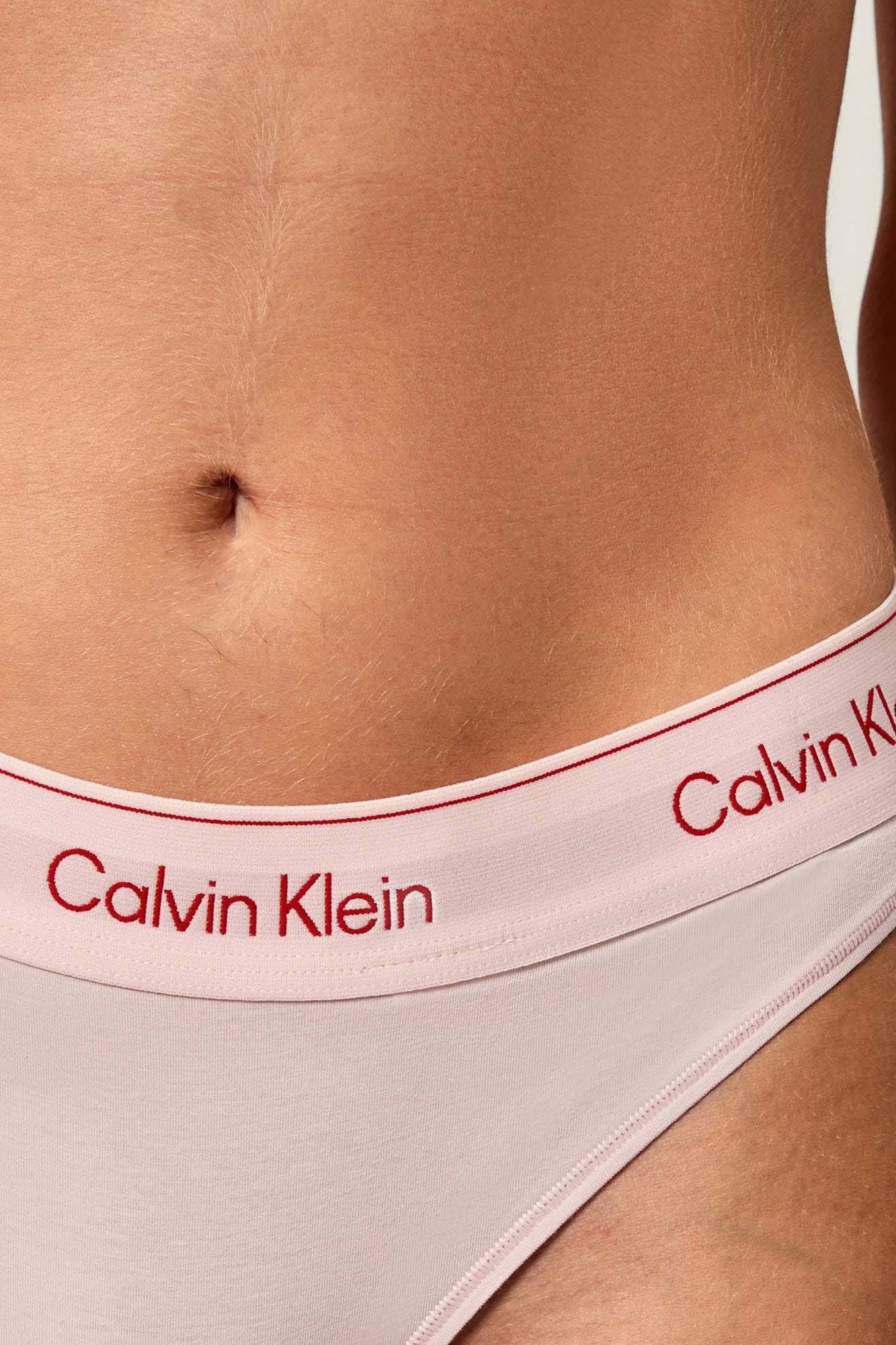 CALVIN KLEIN THONG en color ROSA (4)