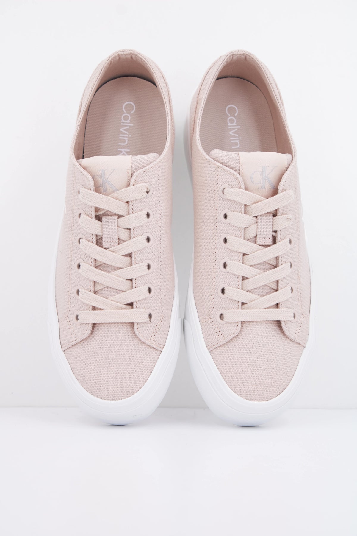 CALVIN KLEIN VULC FLATFORM LOW en color ROSA (3)