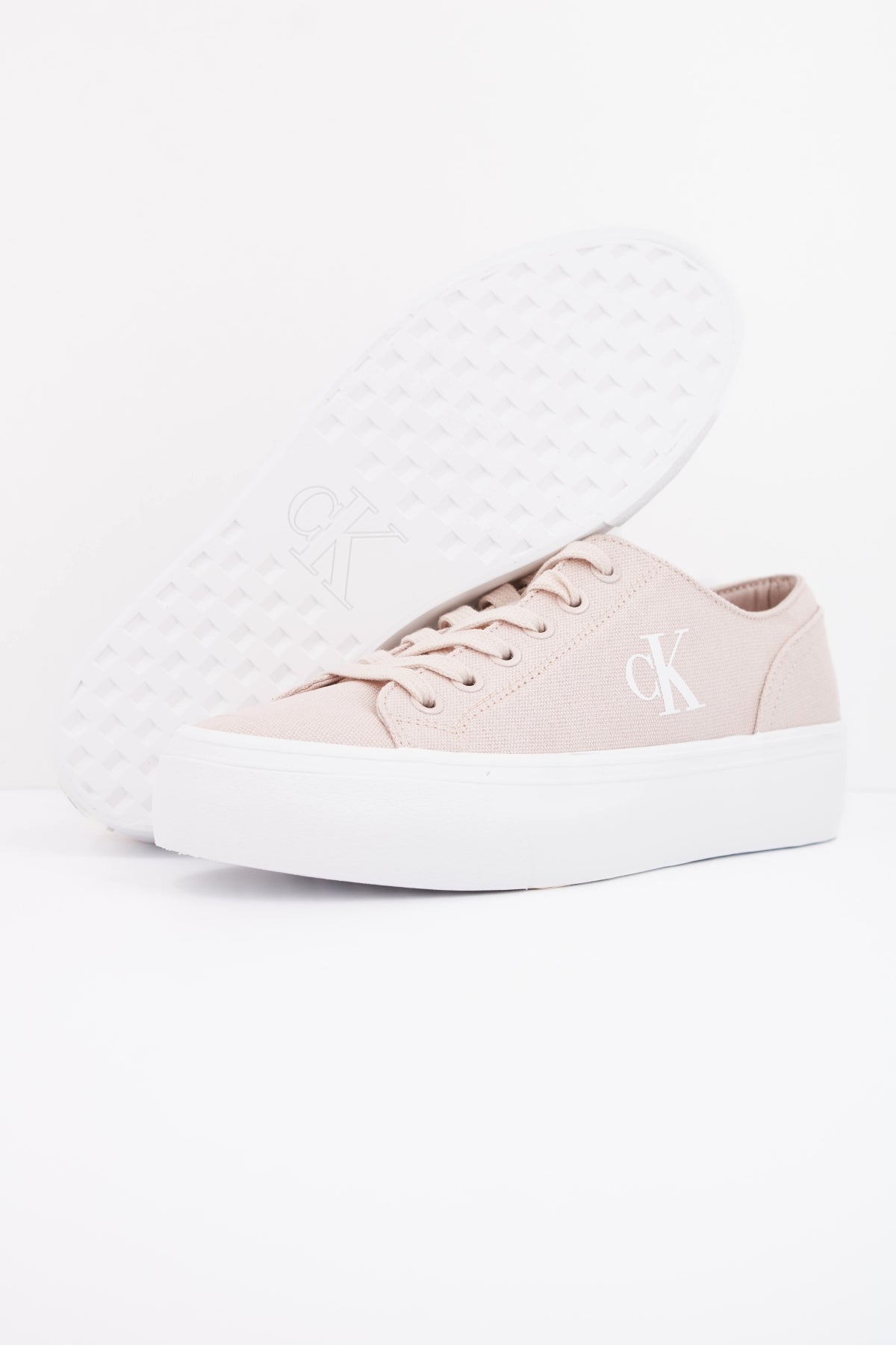 CALVIN KLEIN VULC FLATFORM LOW en color ROSA (5)
