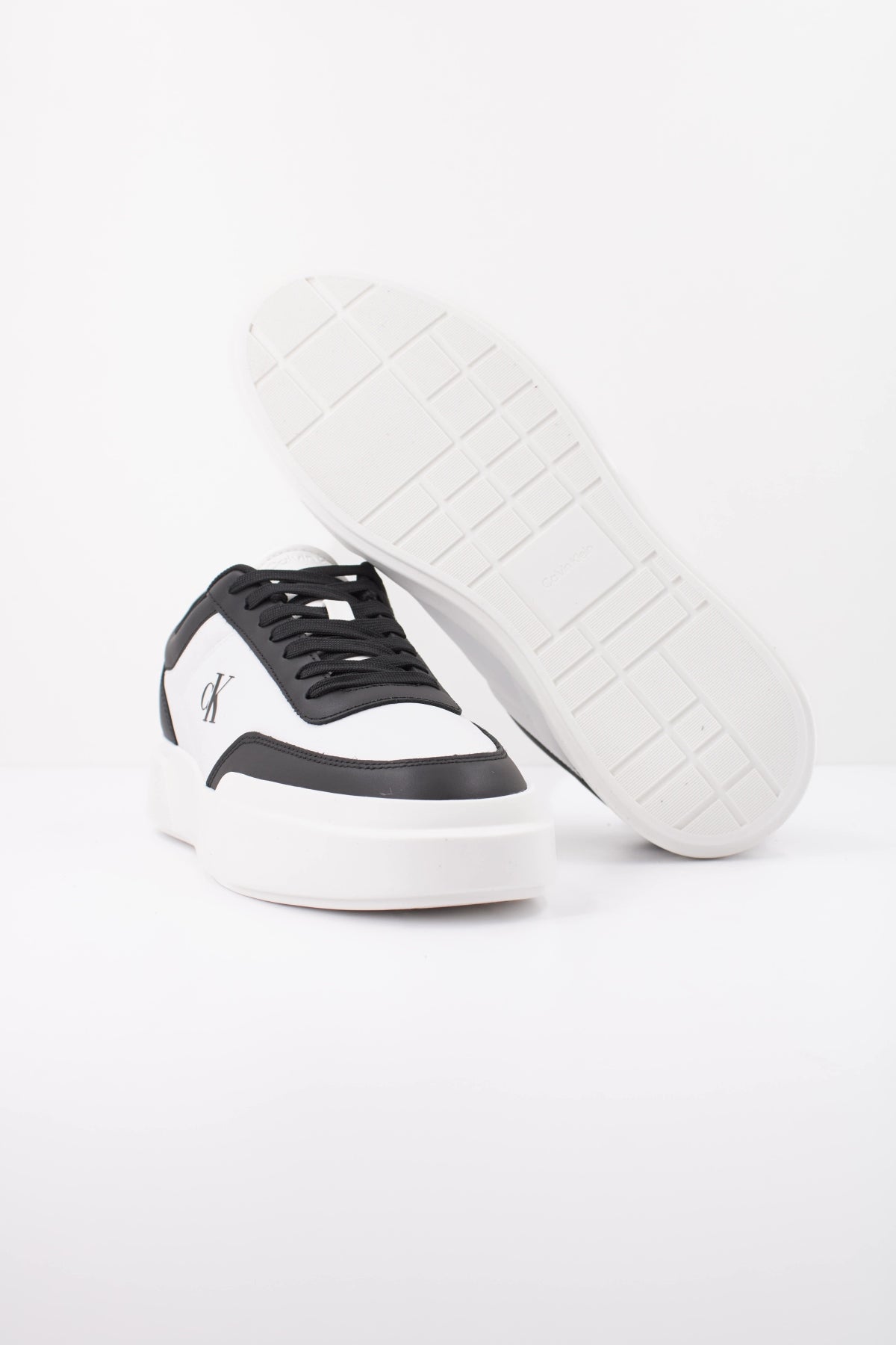 CALVIN KLEIN HM0HM02326 en color BLANCO (5)