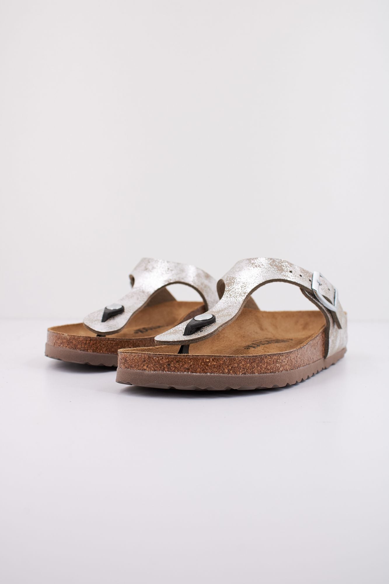 BIRKENSTOCK GIZEH SYNTHETICS en color PLATA (2)