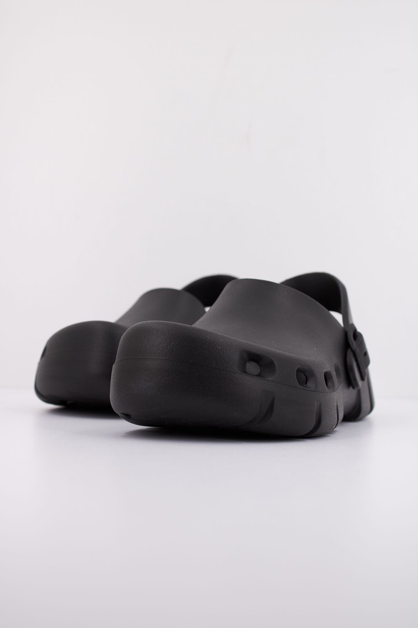 BIRKENSTOCK FLOW en color NEGRO (2)