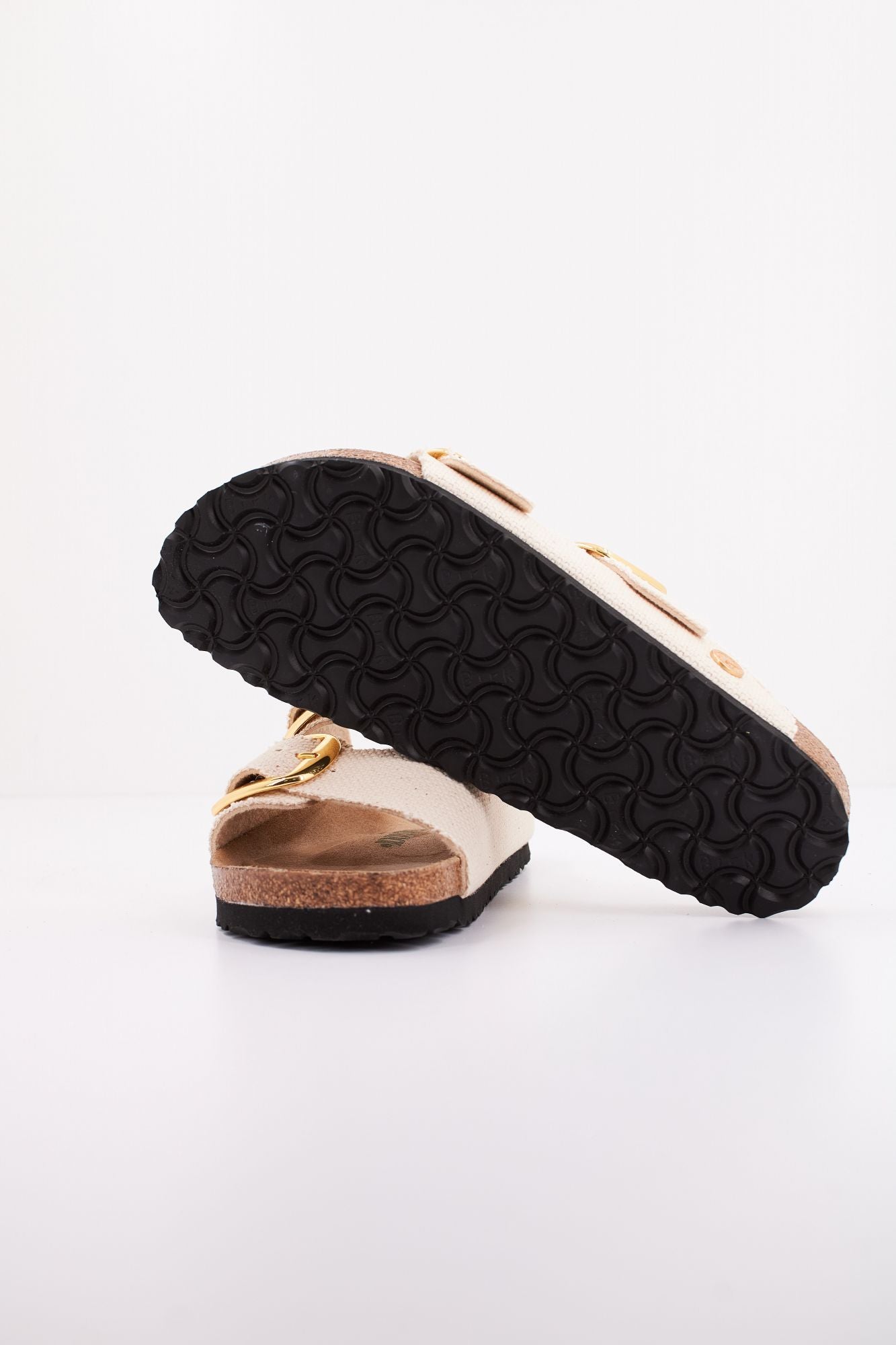 BIRKENSTOCK ARIZONA BIG BUCKLE RIVET LOGO en color BEIS (4)