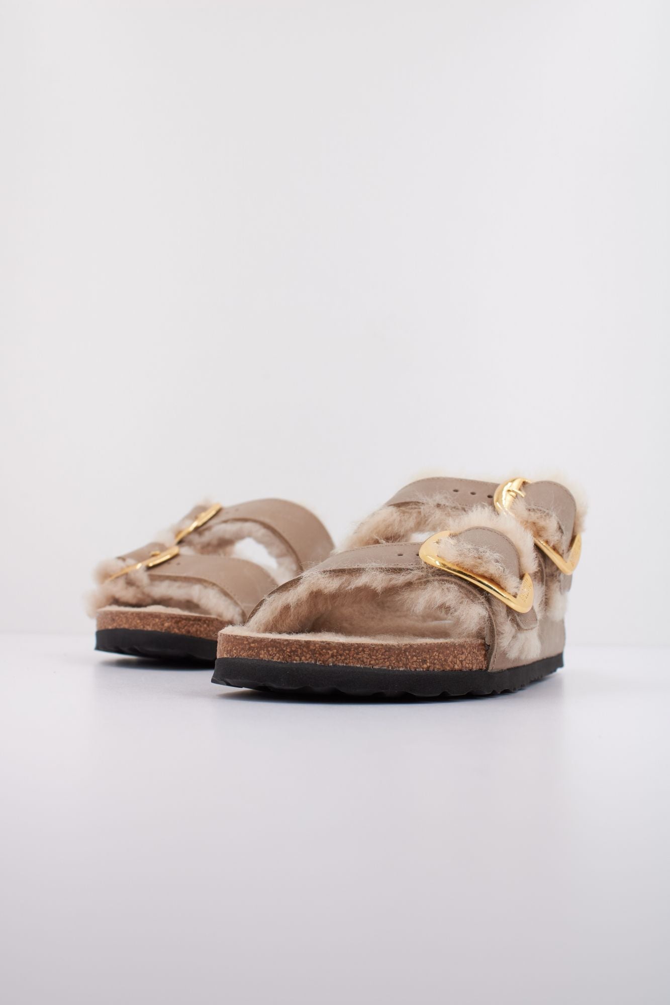 BIRKENSTOCK ARIZONA en color BEIS (2)