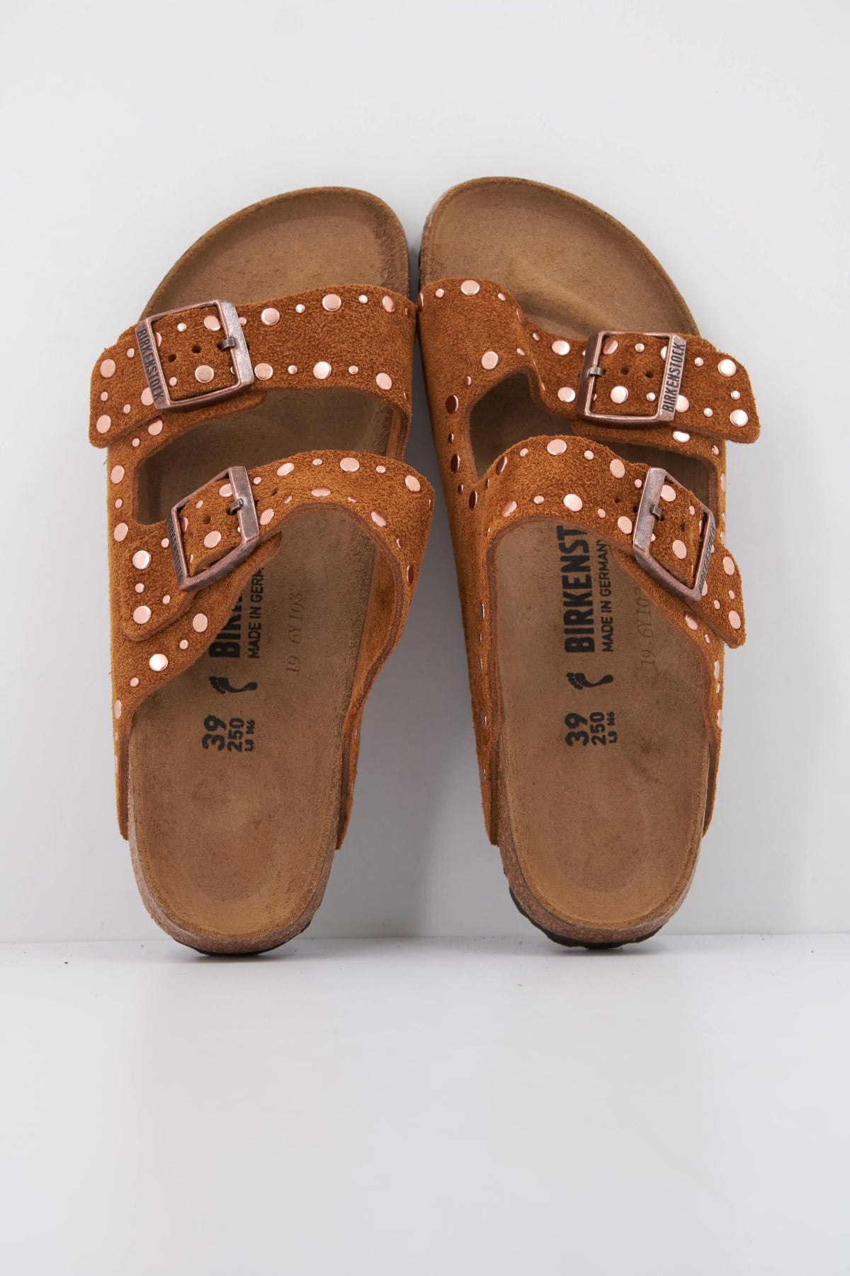 BIRKENSTOCK ARIZONA RIVET SUEDE LEATHER en color MARRON (3)