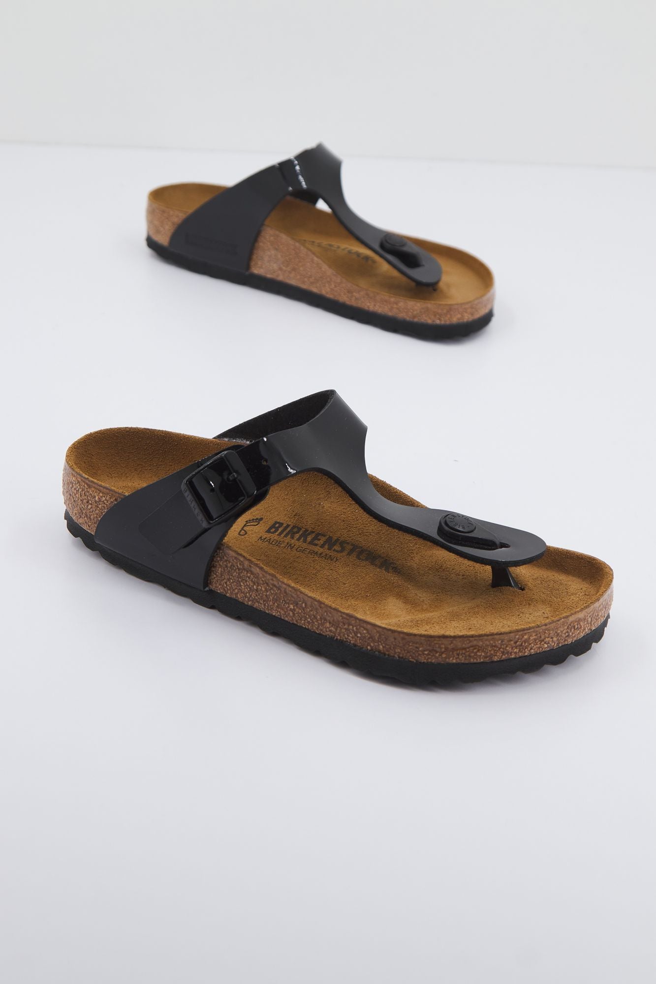 BIRKENSTOCK GIZEH BF SAND PATENT BIO en color NEGRO (1)