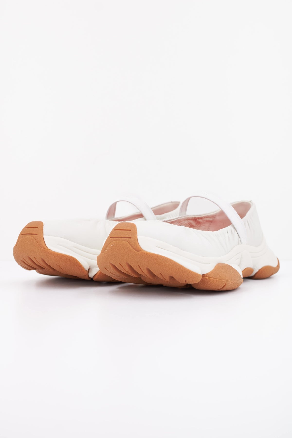 CAMPER GOBI HOUSTON KARST 2 en color BLANCO (2)