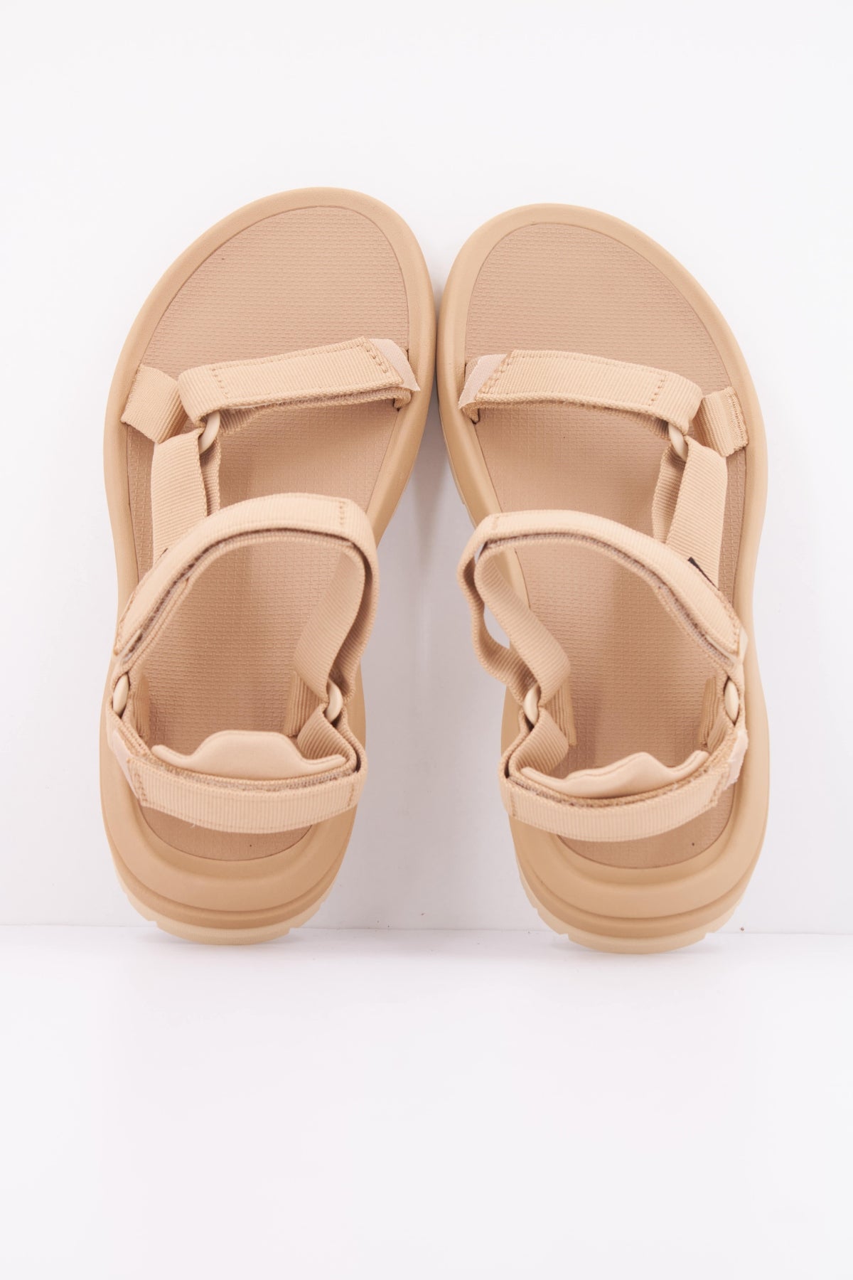 TEVA HURRICANE XLT8 en color BEIS (3)
