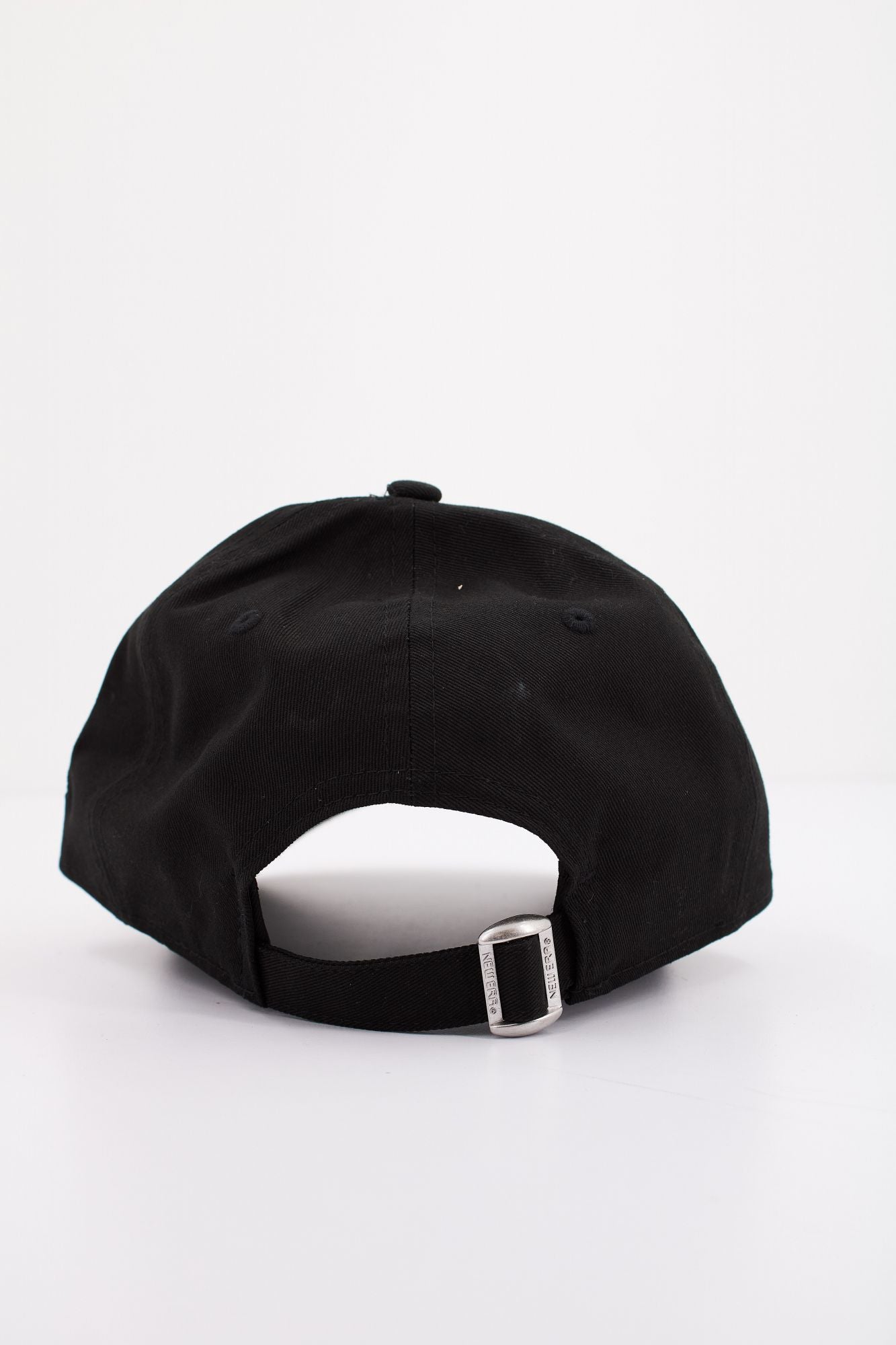 NEW ERA LEAGUE ESSENTIAL 940 LOS en color NEGRO (3)