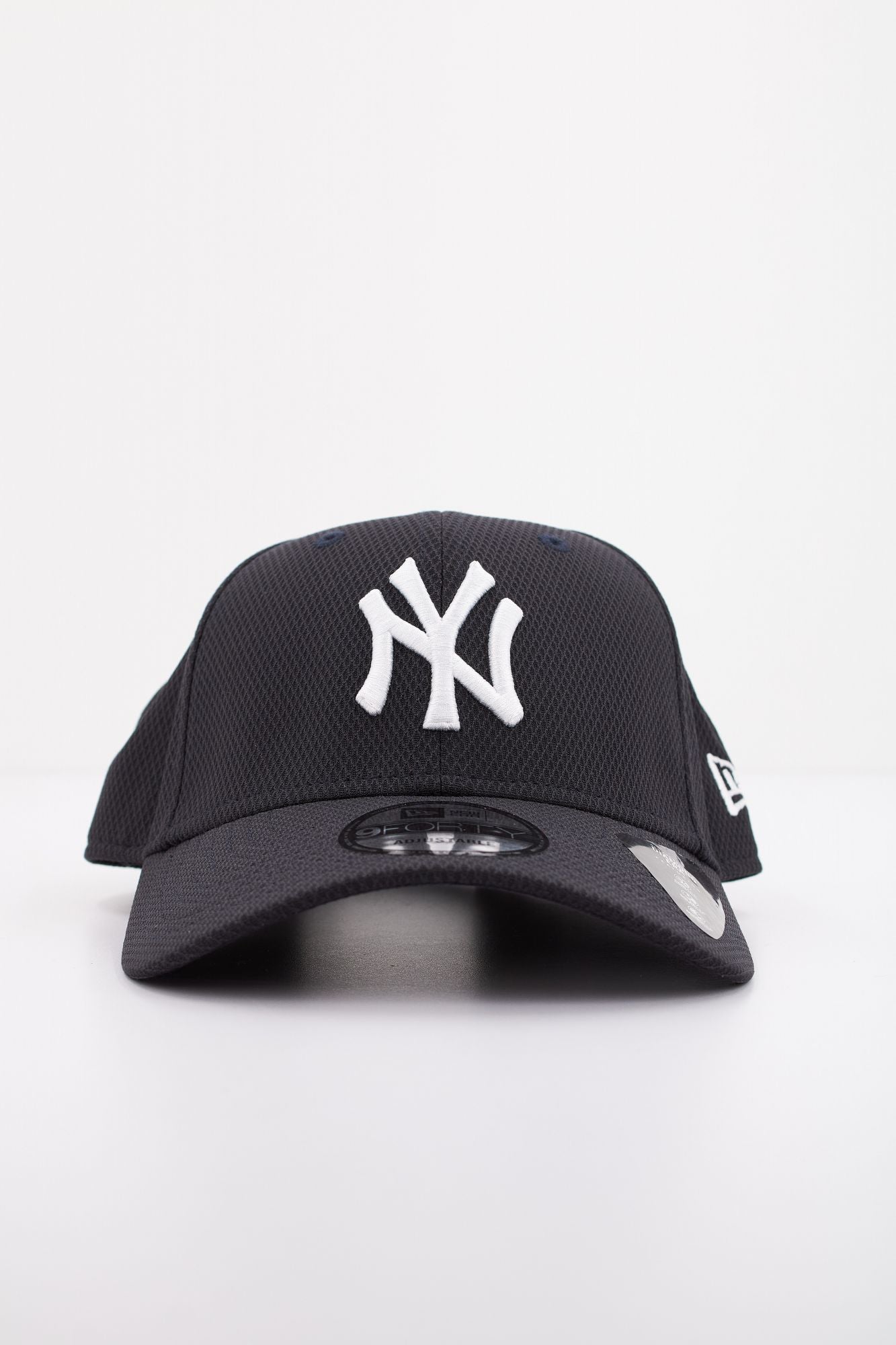 NEW ERA DIAMND ERA ESS en color NEGRO (1)
