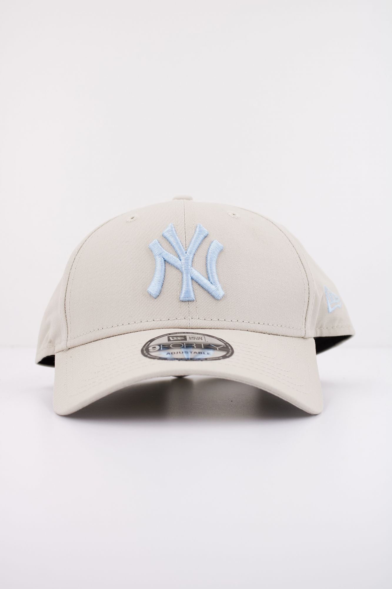 NEW ERA LEAGUE ESS 9FORTY N OSFM en color BEIS (1)