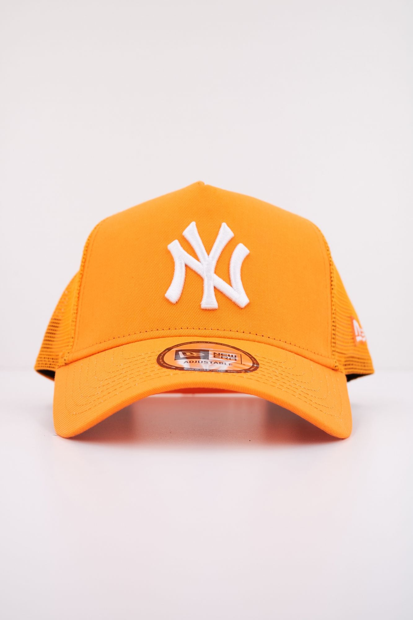 NEW ERA LEAGUE ESS TRUCKER OSFM en color NARANJA (1)