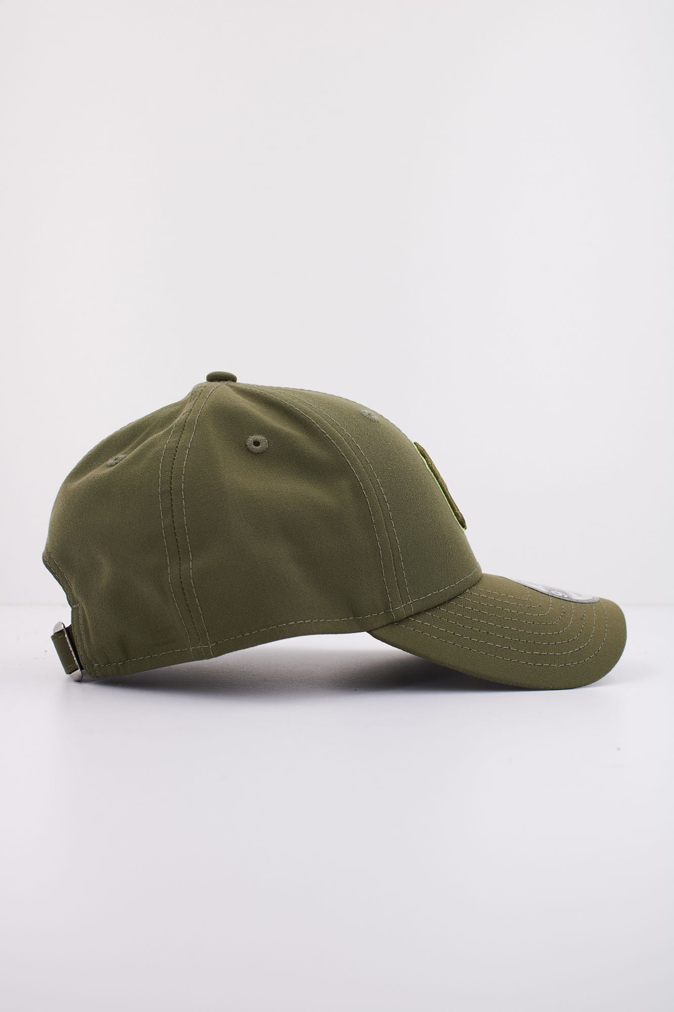 NEW ERA REPREVE OUTLINE 9FO OSFM en color VERDE (2)