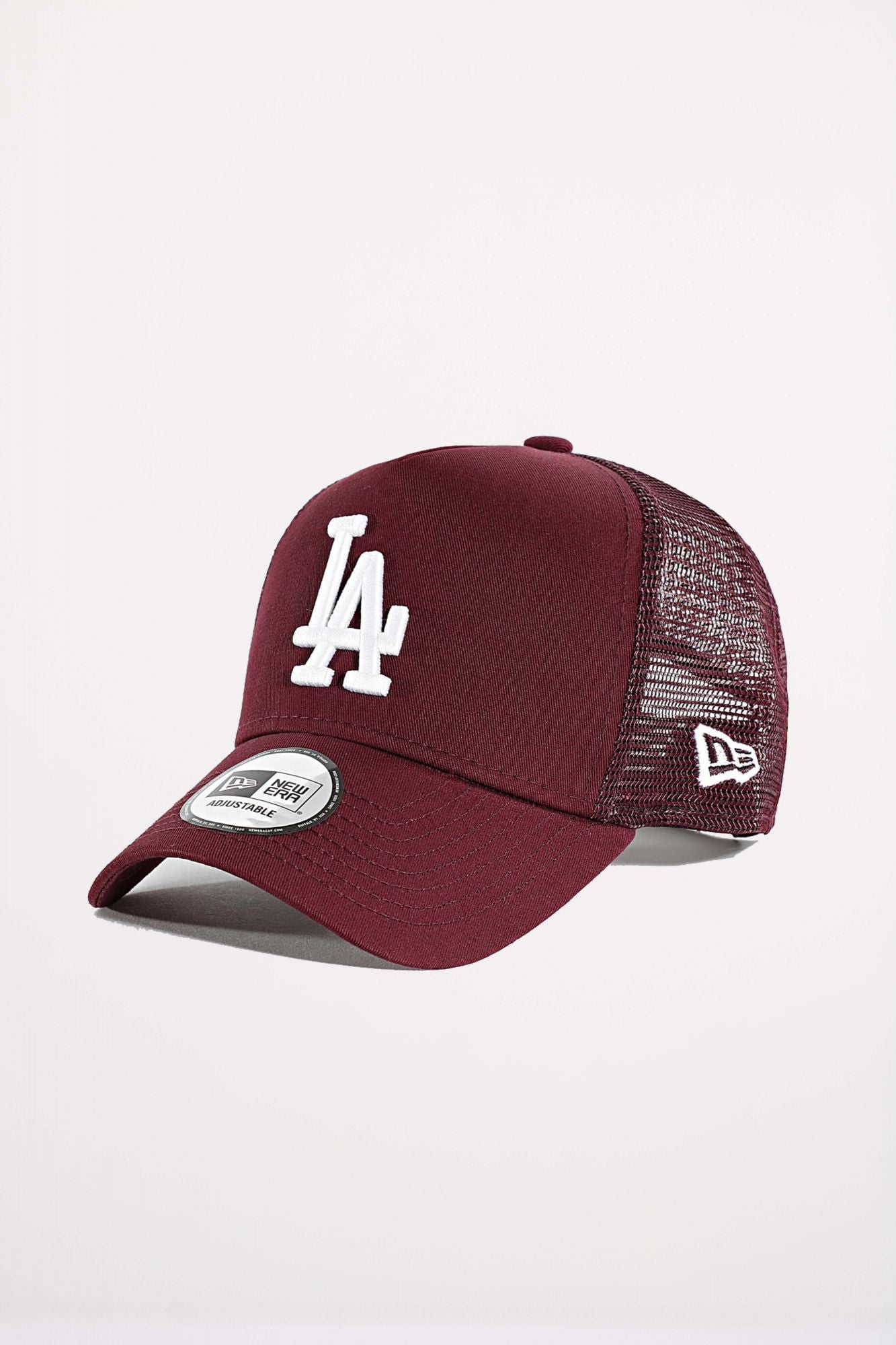 NEW ERA LEAGUE ESS TRUCKER LOSDO en color BURDEOS (1)