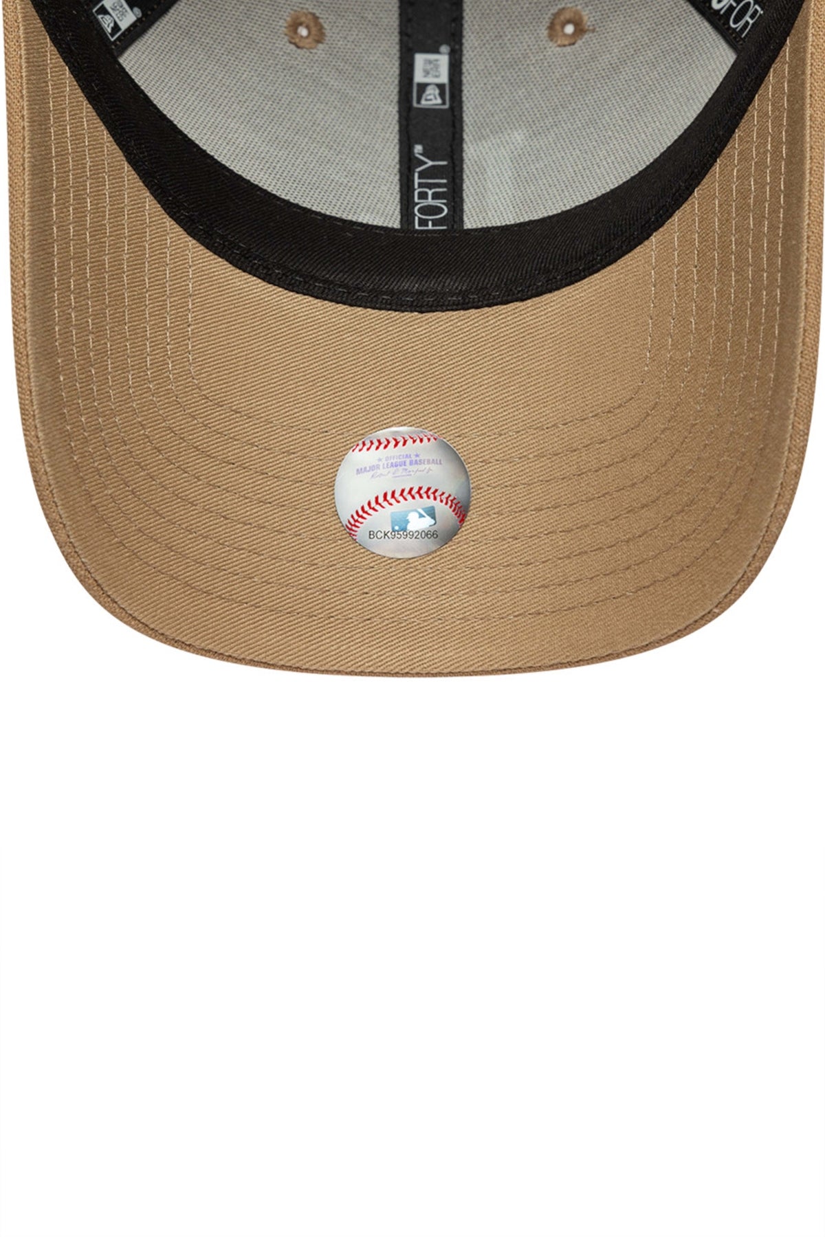 NEW ERA WMNS LINEN 9FORTY LOSDOD CAM en color MARRON (4)