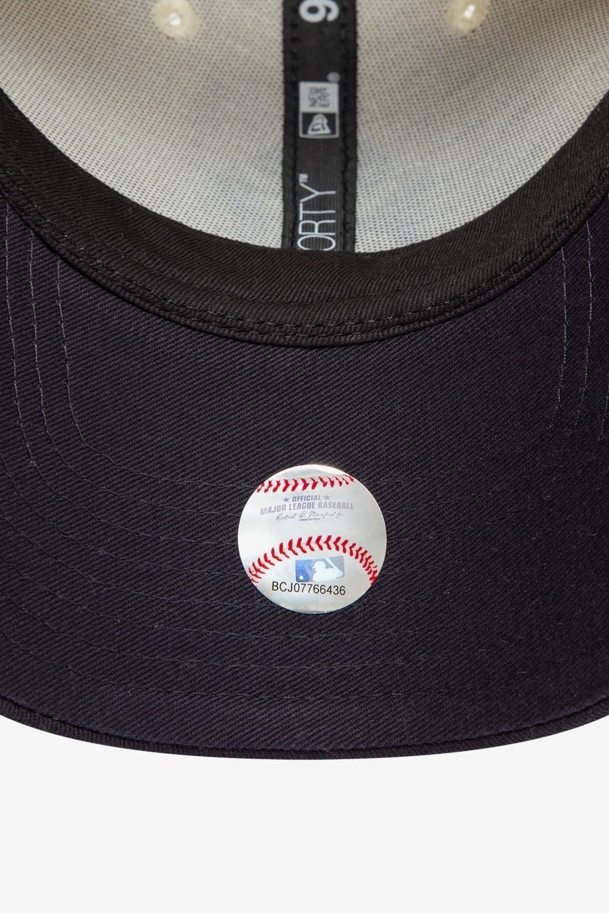 NEW ERA 184247 en color (3)